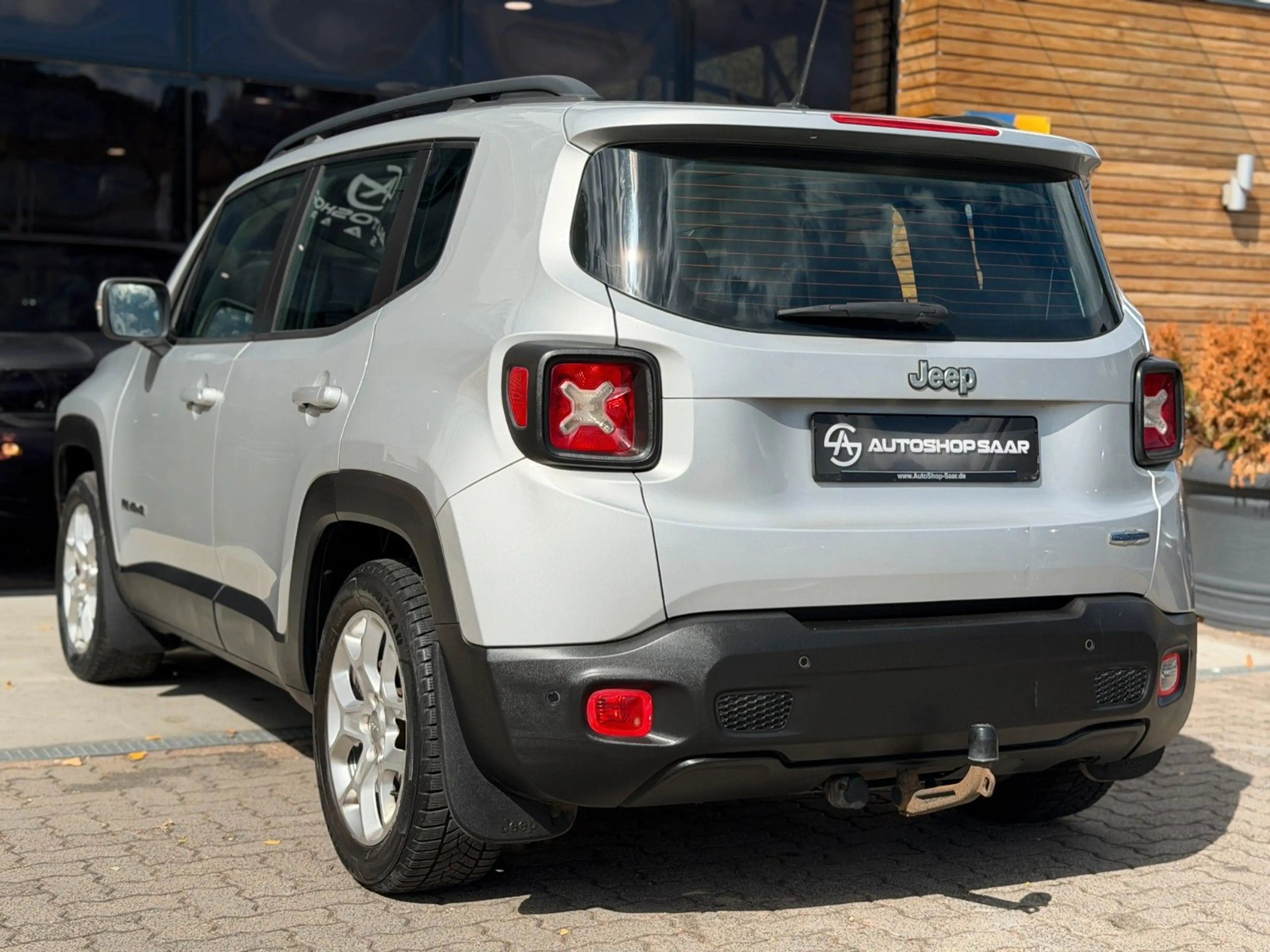 Jeep Renegade Longitude FWD — photo 8