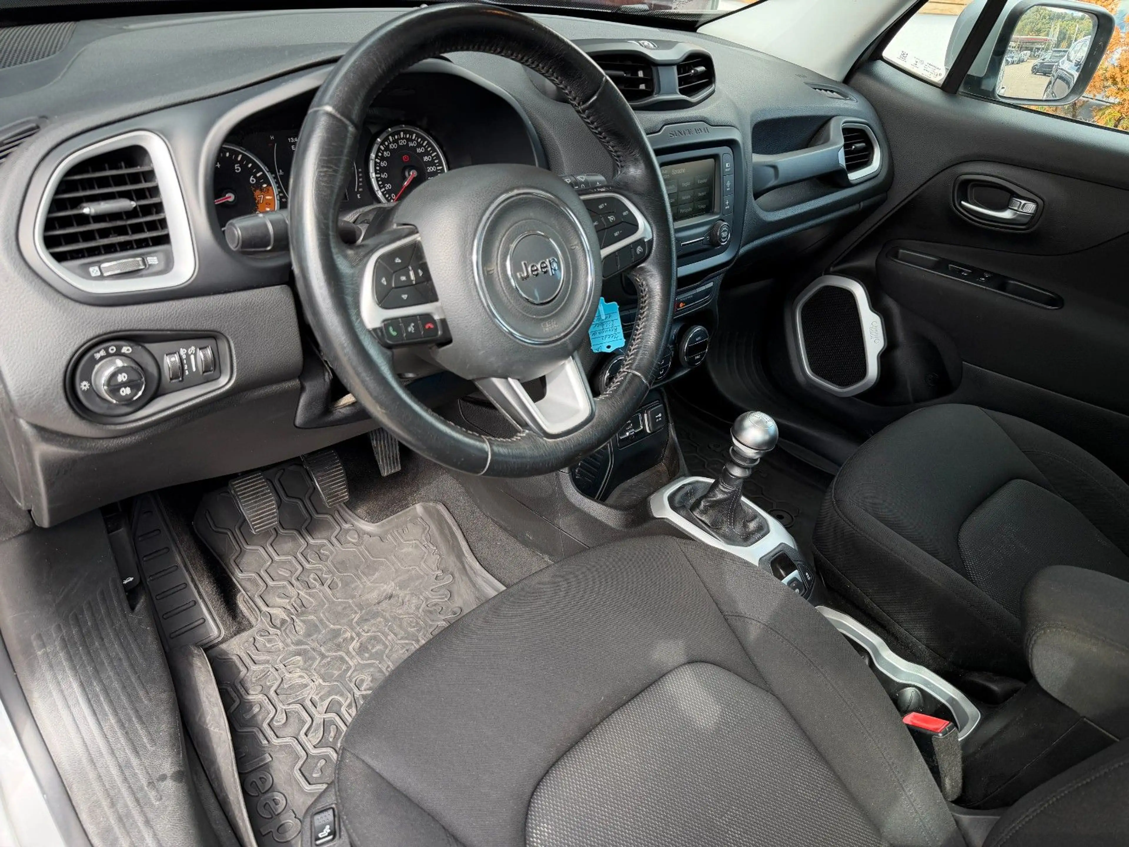 Jeep Renegade Longitude FWD — photo 14