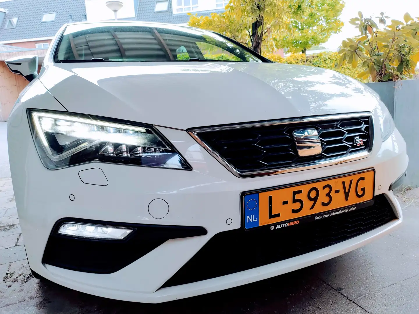 SEAT Leon Leon 1.4 EcoTSI Xcellence - FR - FULL Wit - 1