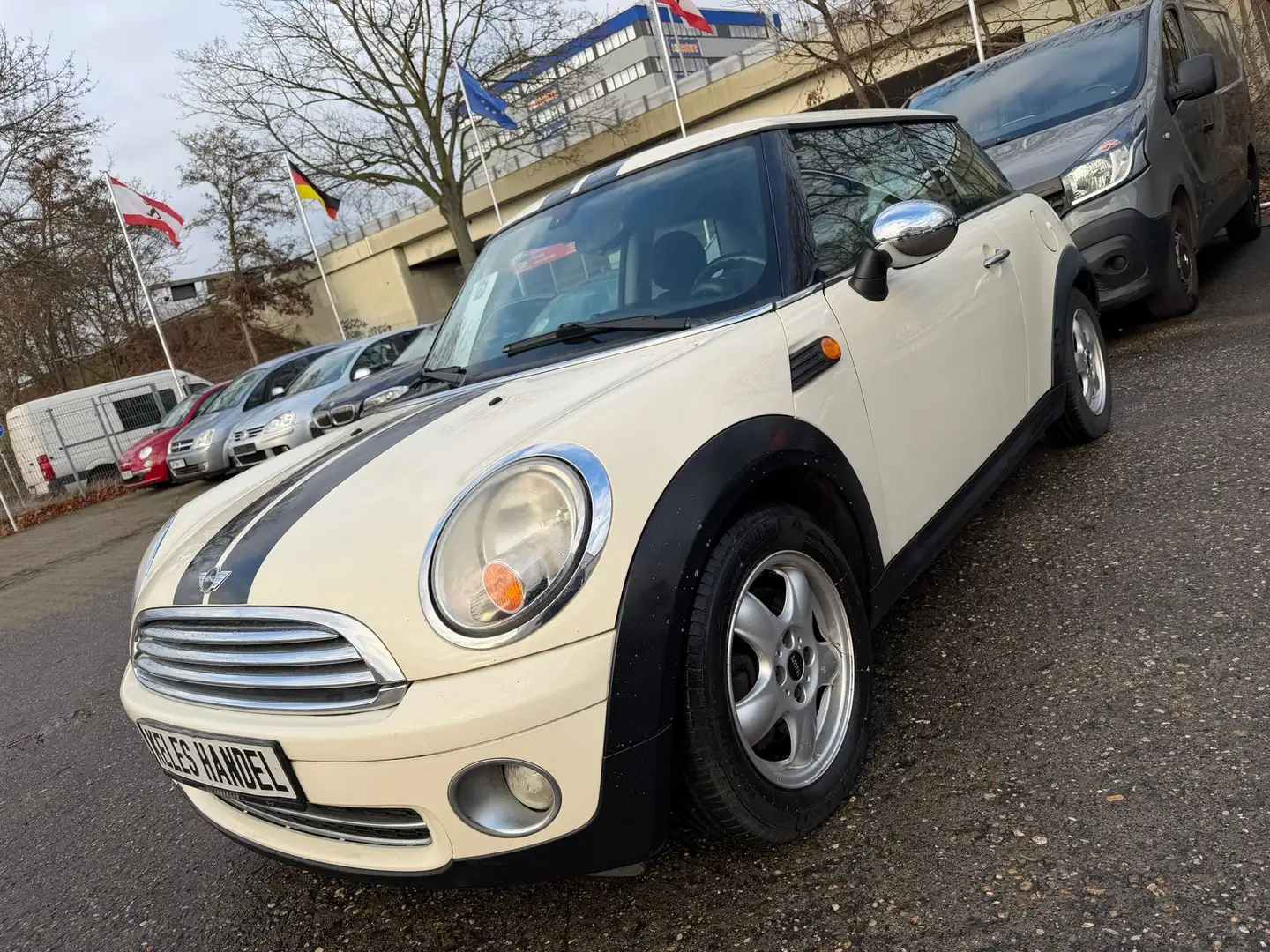 MINI One TÜV und Au Neu 02/2028 Weiß - 2