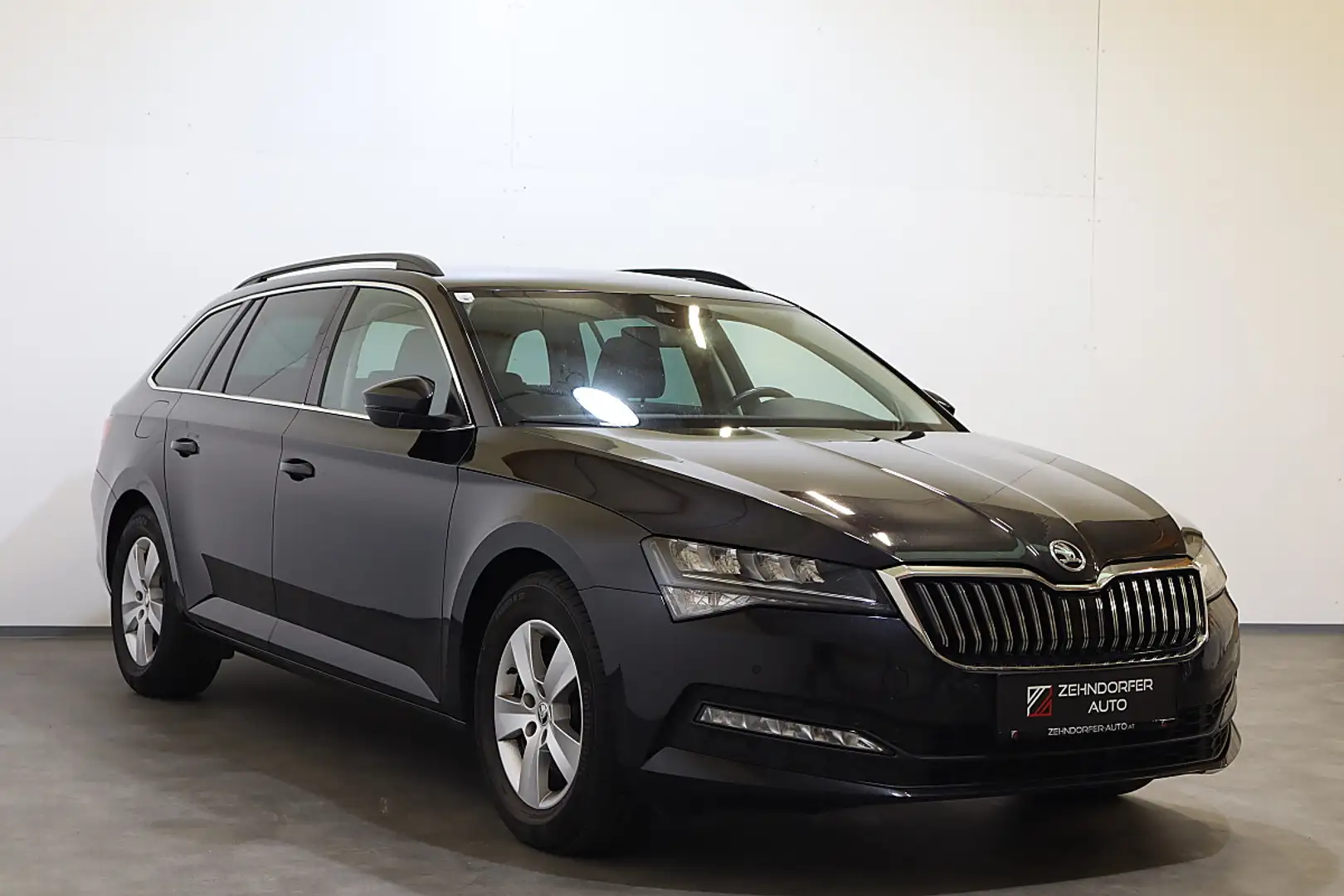 Skoda Superb 2.0 TDI Ambition|LED|RFK|SHZ|NAVI|VIRTUAL Schwarz - 2