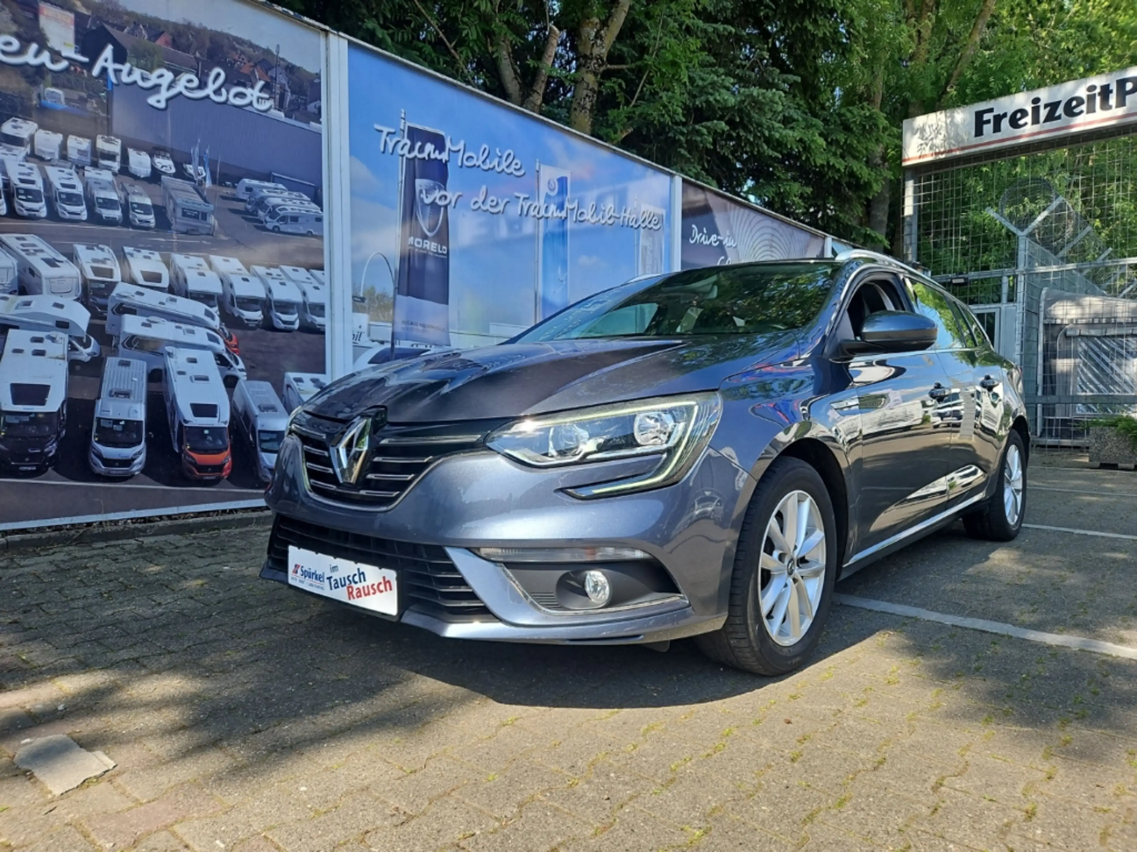 Renault Megane IV Grandtour ''FÜR GEWERBEKUNDEN'' — photo 14