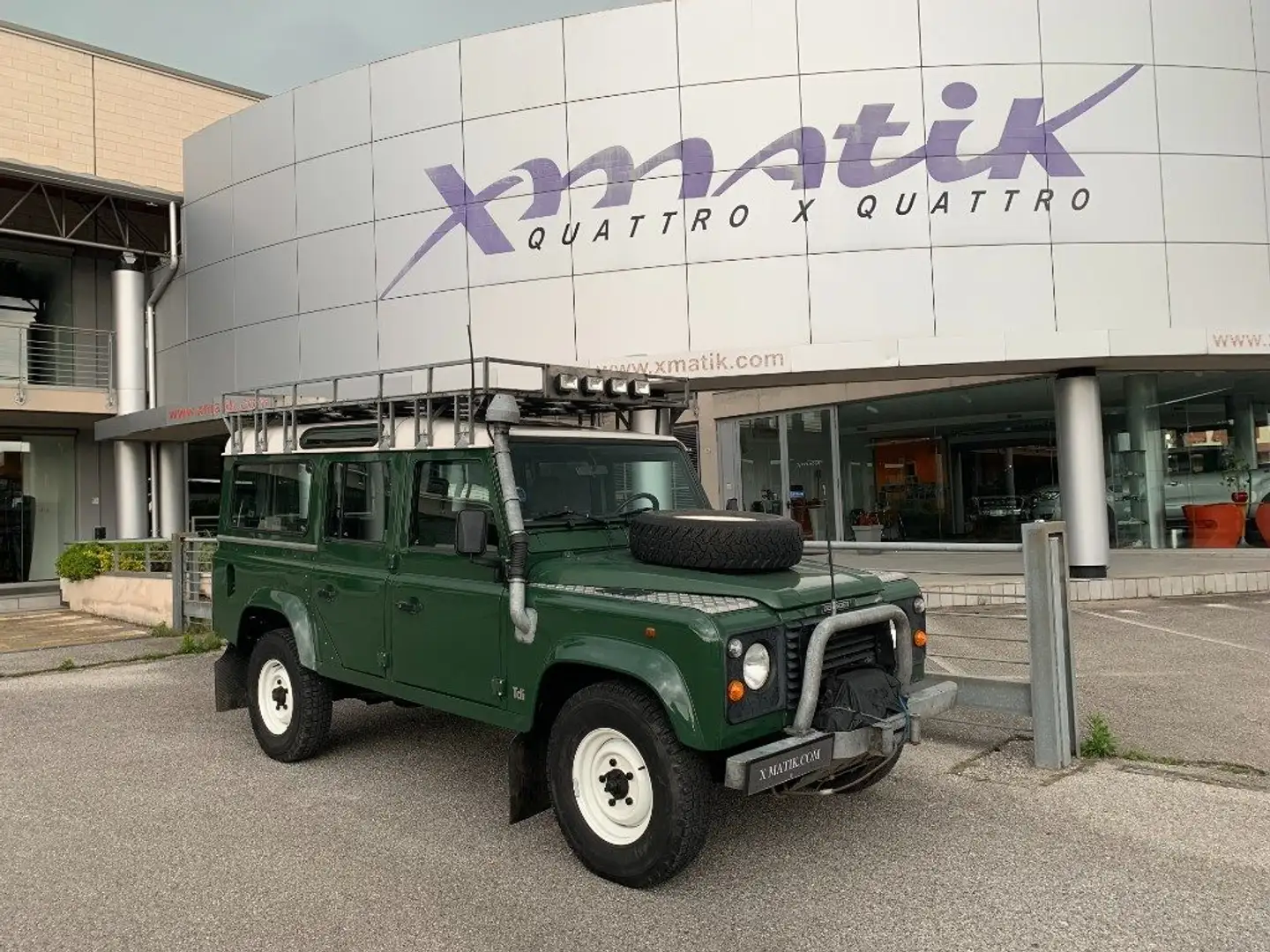 Land Rover Defender 110 2.5 300 Tdi Station Wagon Verde - 1