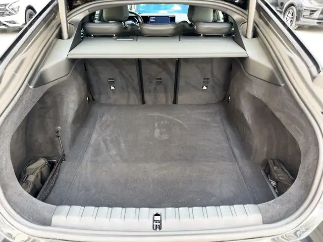 BMW 4 Series view 6