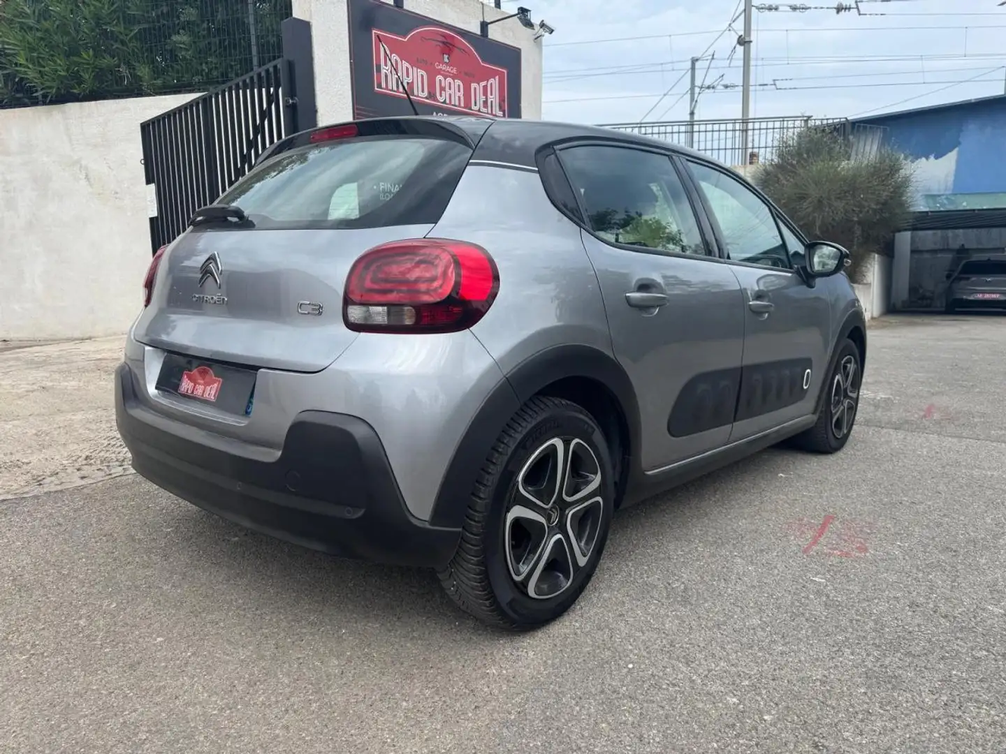 Citroen C3 C3 SHINE 1.2 82CH Gris - 2