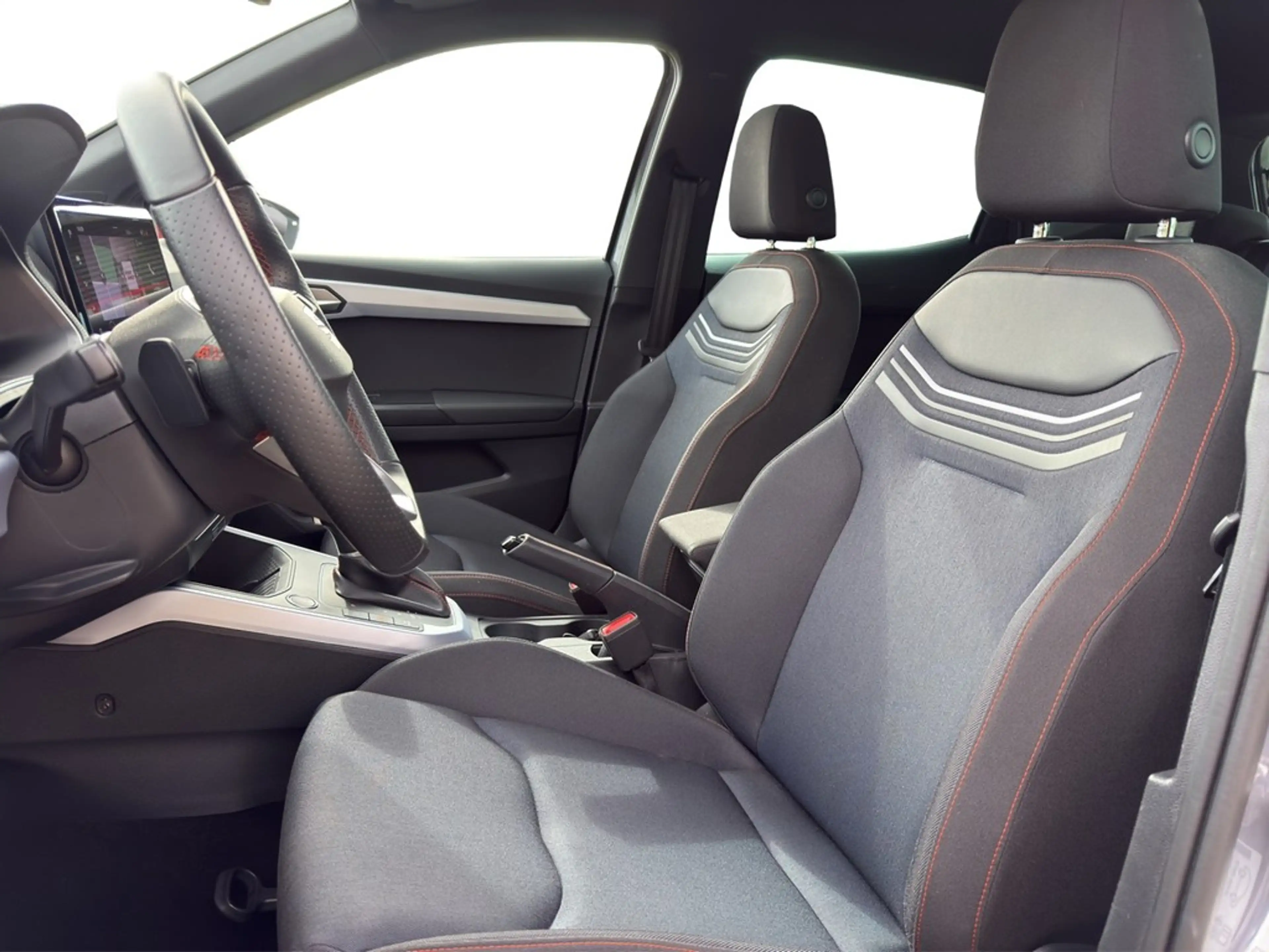 SEAT Arona 1.0 TSI DSG FR VOLL-LED*NAV*ACC*VIRTUAL*PARKLEN... — photo 14