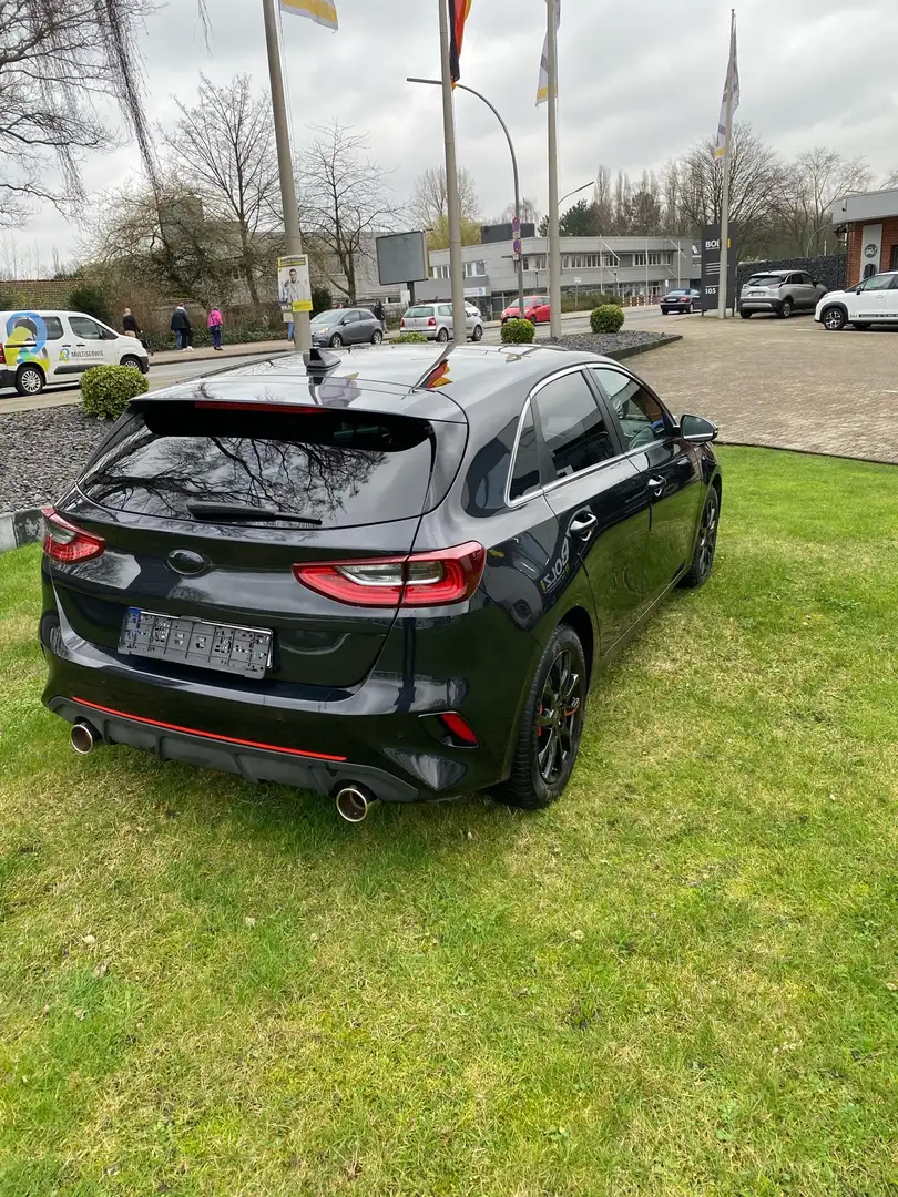 Kia Ceed / cee'd 1.4 T-GDI DCT OPF Platinum Edition Schwarz - 2