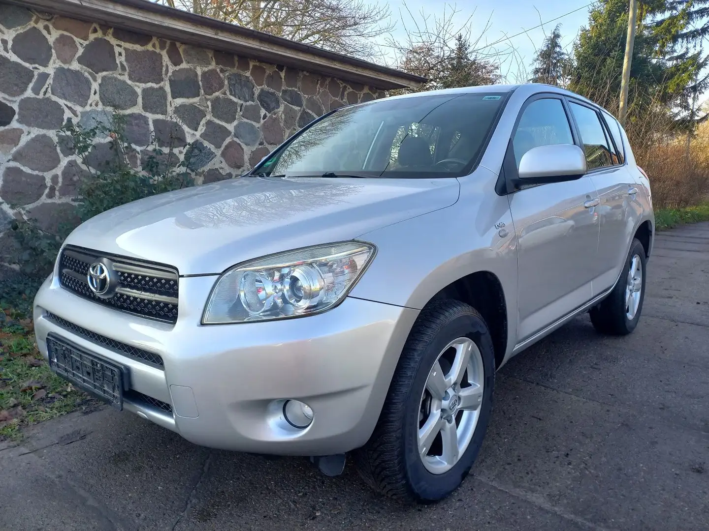 Toyota RAV 4 4 Sol- Navi- Allrad- Tüv neu Silber - 1