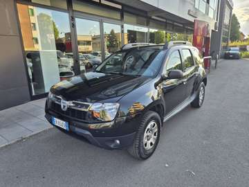 Duster 1.5 dci Laureate 4x4 110cv + GANCIO TRAINO