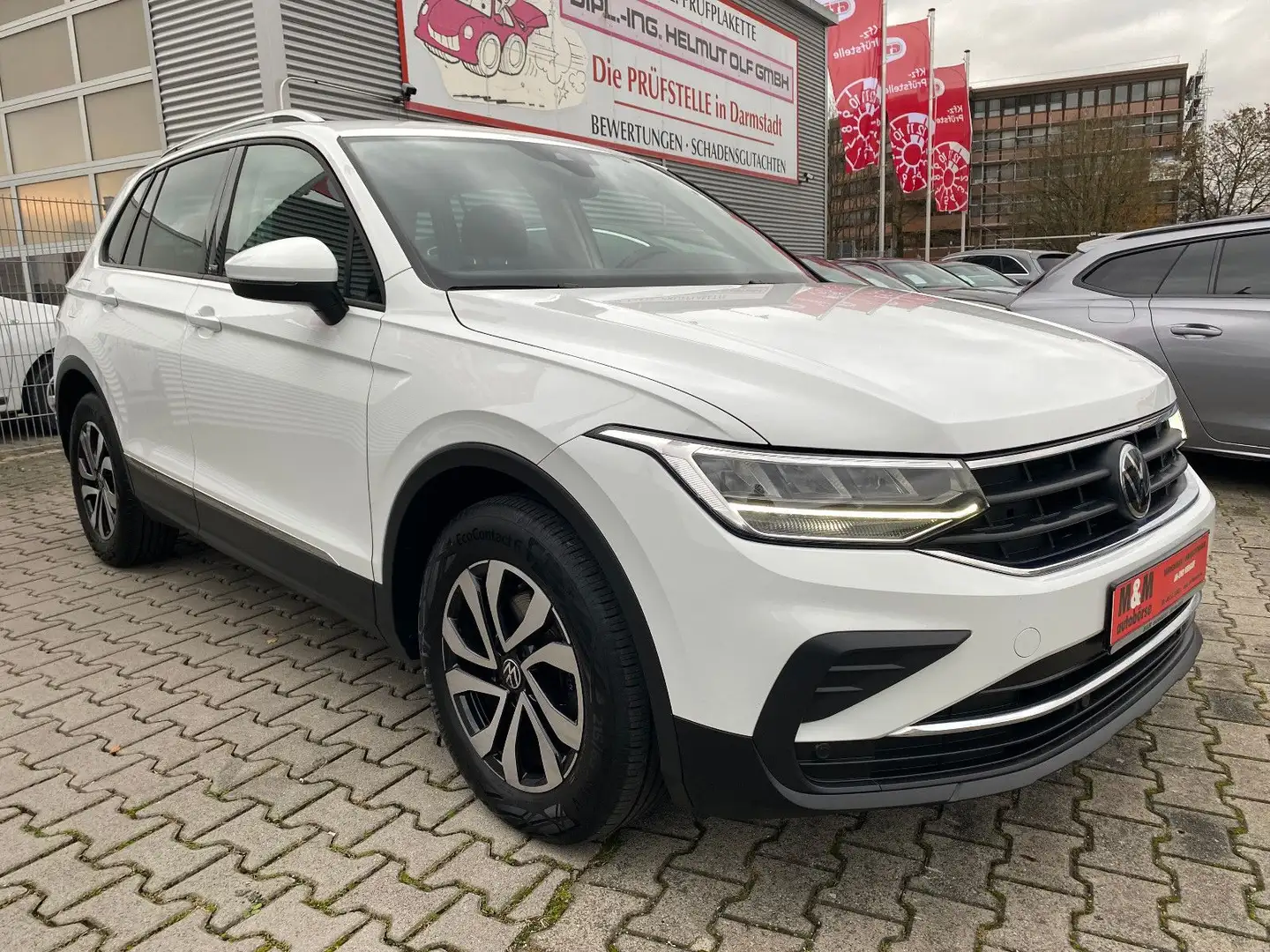 Volkswagen Tiguan Active ACC/PDC/LED/Assistenz/Ambiente/Shz Weiß - 2