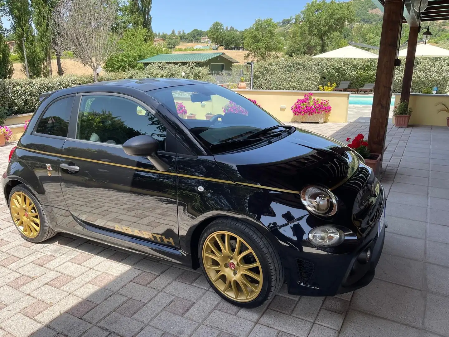 Abarth 595 2021 1.4 t-jet Scorpioneoro 165cv Nero - 1