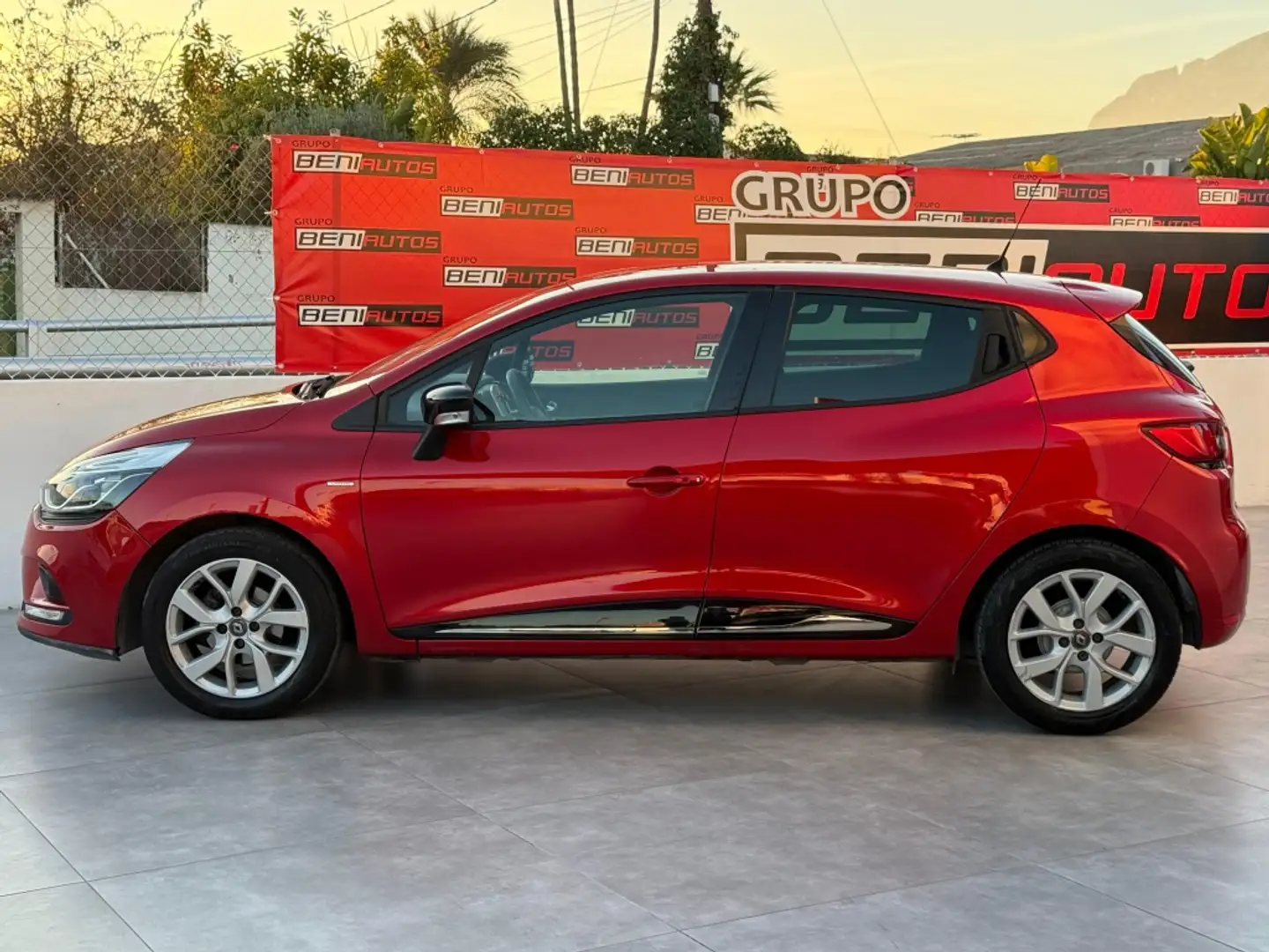 Renault Clio TCe GPF Energy Limited 66kW Rojo - 2