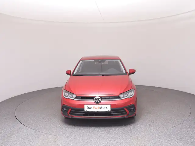 Volkswagen Polo view 2