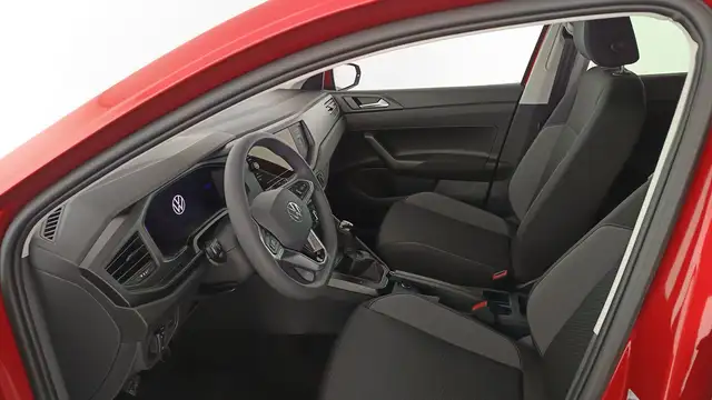Volkswagen Polo view 8