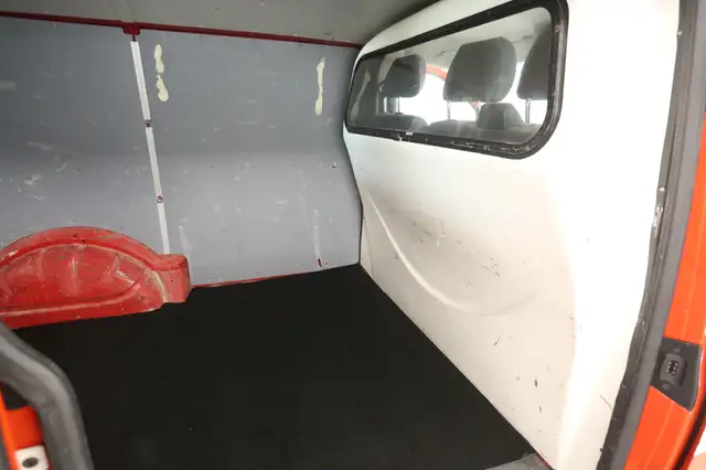 Volkswagen Transporter view 21