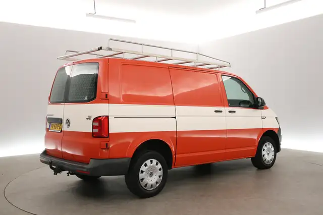 Volkswagen Transporter view 23