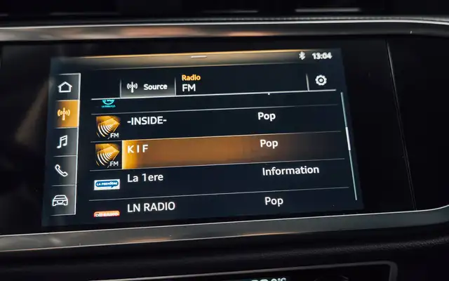 Audi Q3 view 22