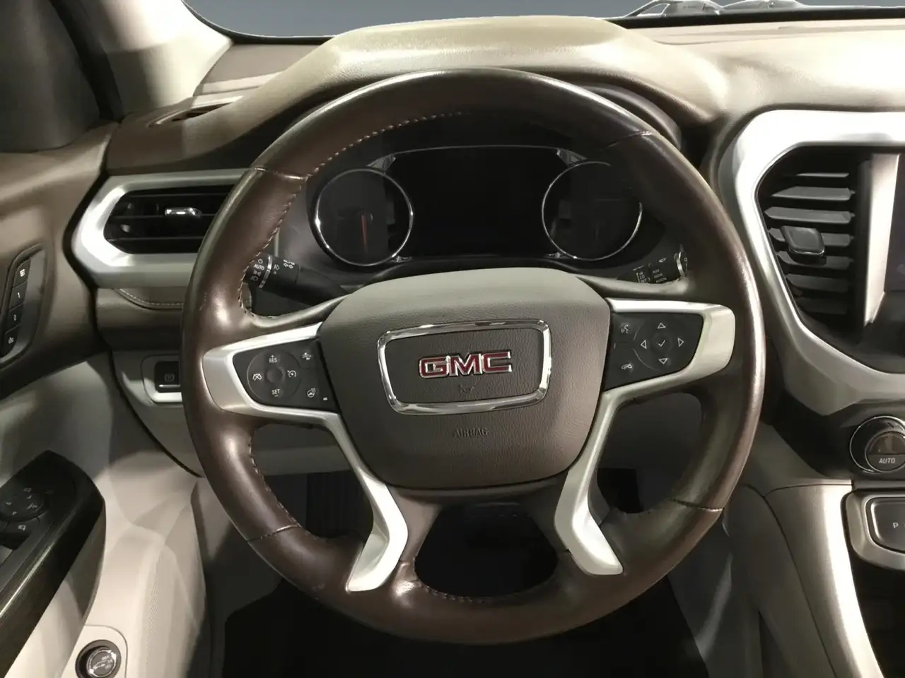 GMC Acadia fotografie GMC Acadia