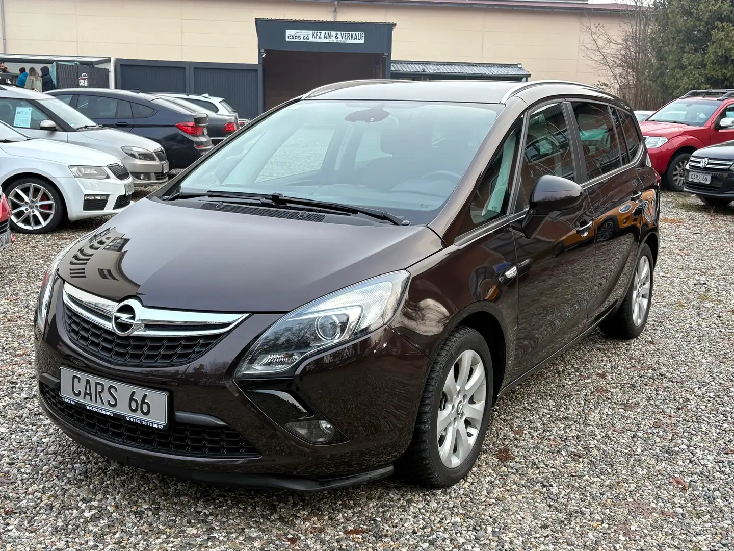 Opel Zafira Tourer Style Bruin - 1