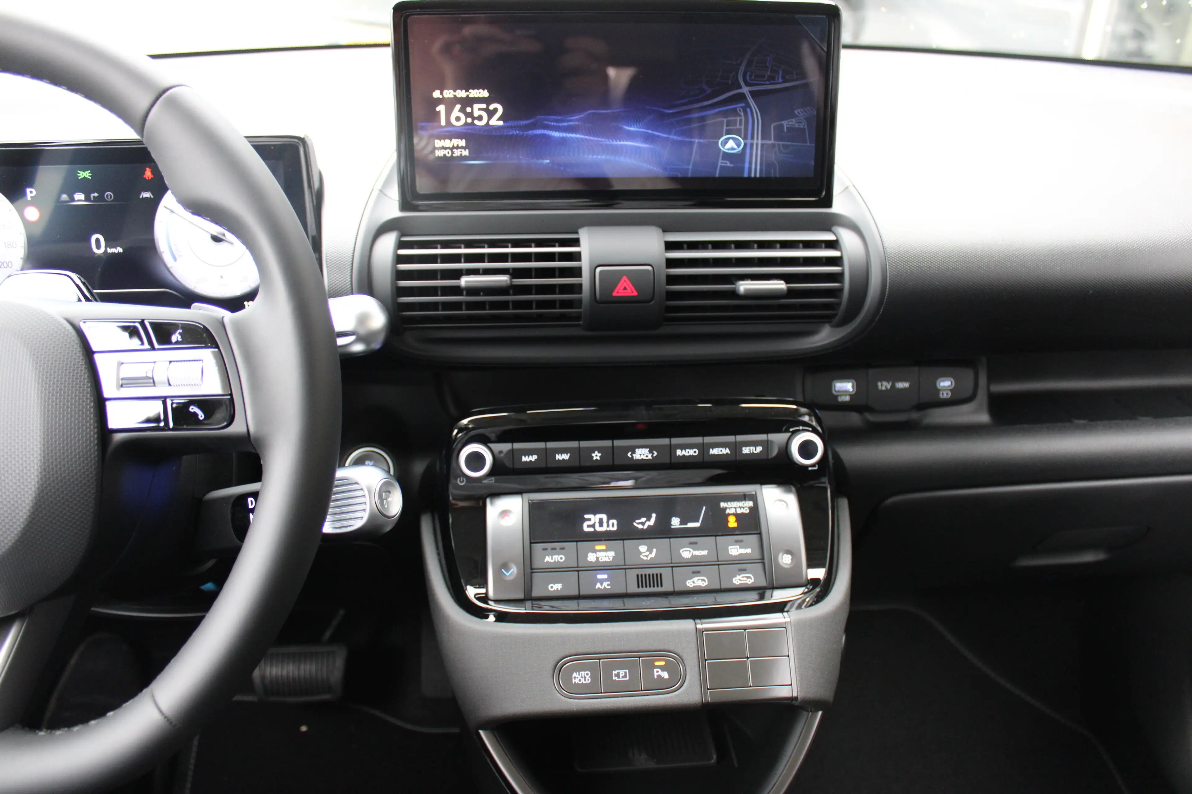 Hyundai Inster Pulse | 17 INCH | Gewrapt | Navigatie | Verschuifb — photo 20