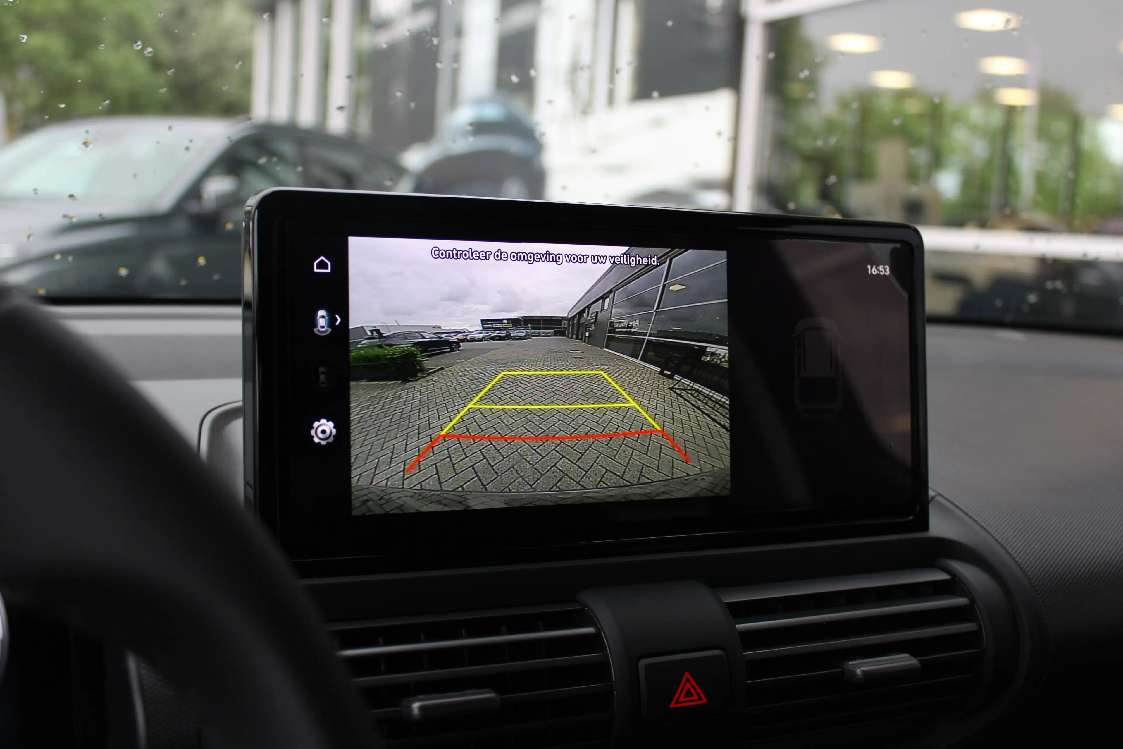 Hyundai Inster Pulse | 17 INCH | Gewrapt | Navigatie | Verschuifb — photo 24