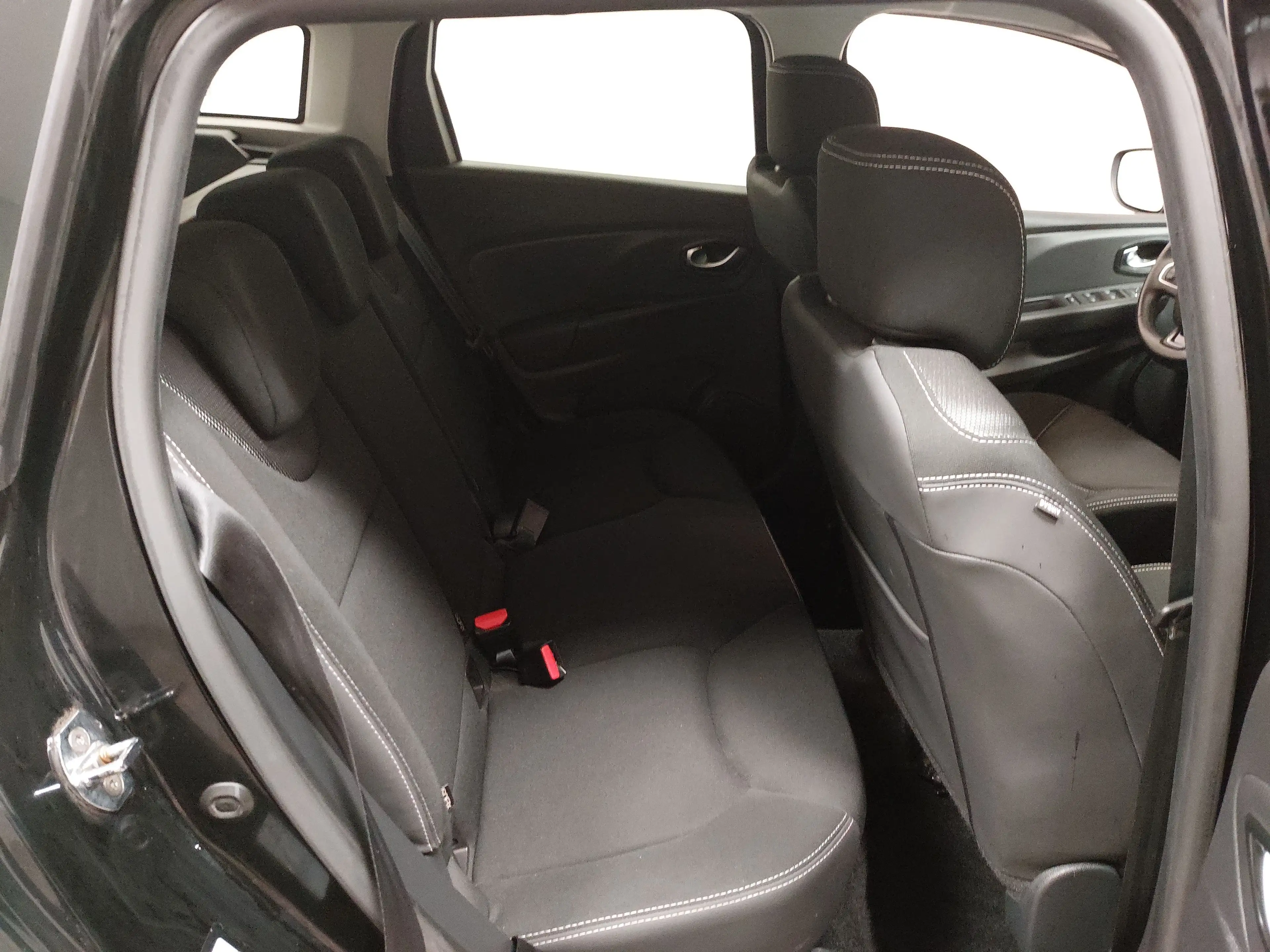 Renault Clio Grandtour 0.9 TCe Navi Shz — photo 12