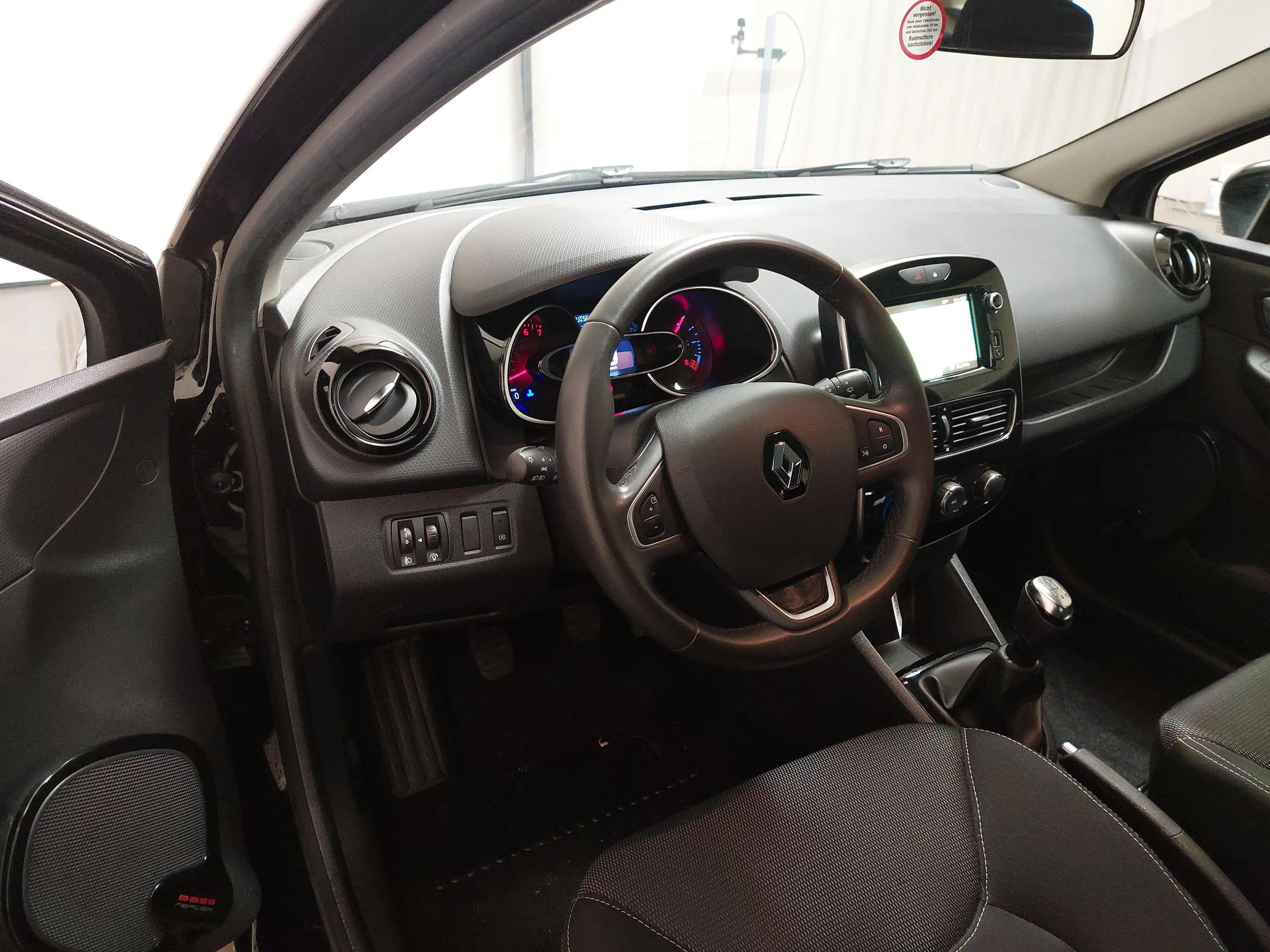 Renault Clio Grandtour 0.9 TCe Navi Shz — photo 6