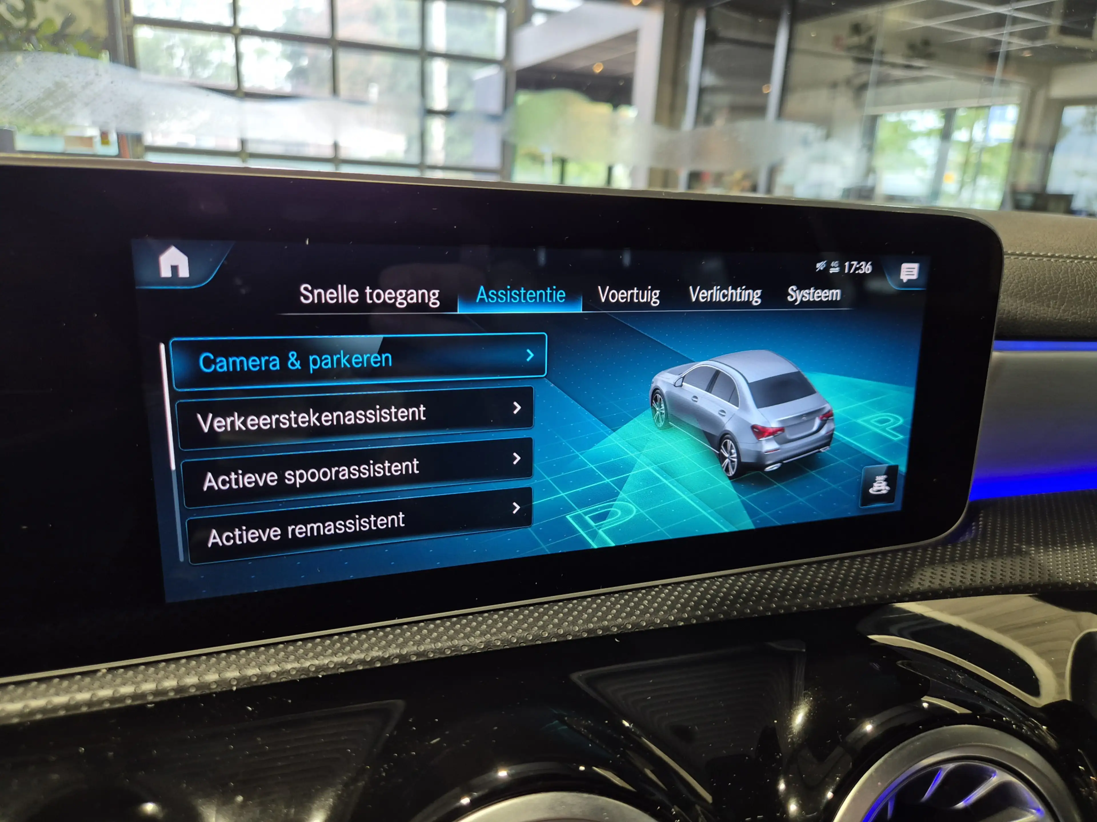 Mercedes-Benz A 200 Premium Plus AMG Panorama | Camera | LED | Vollede — photo 25