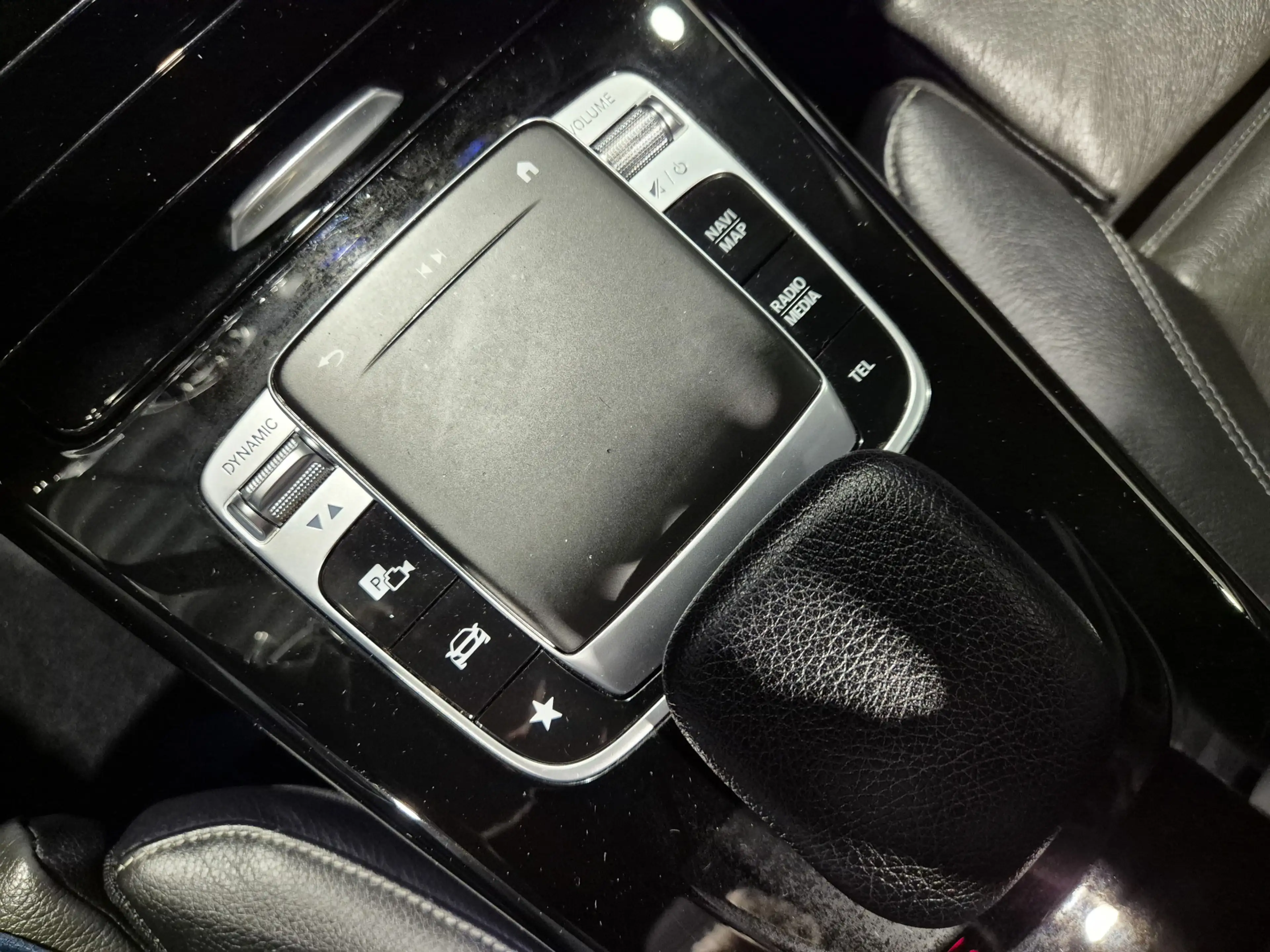 Mercedes-Benz A 200 Premium Plus AMG Panorama | Camera | LED | Vollede — photo 40