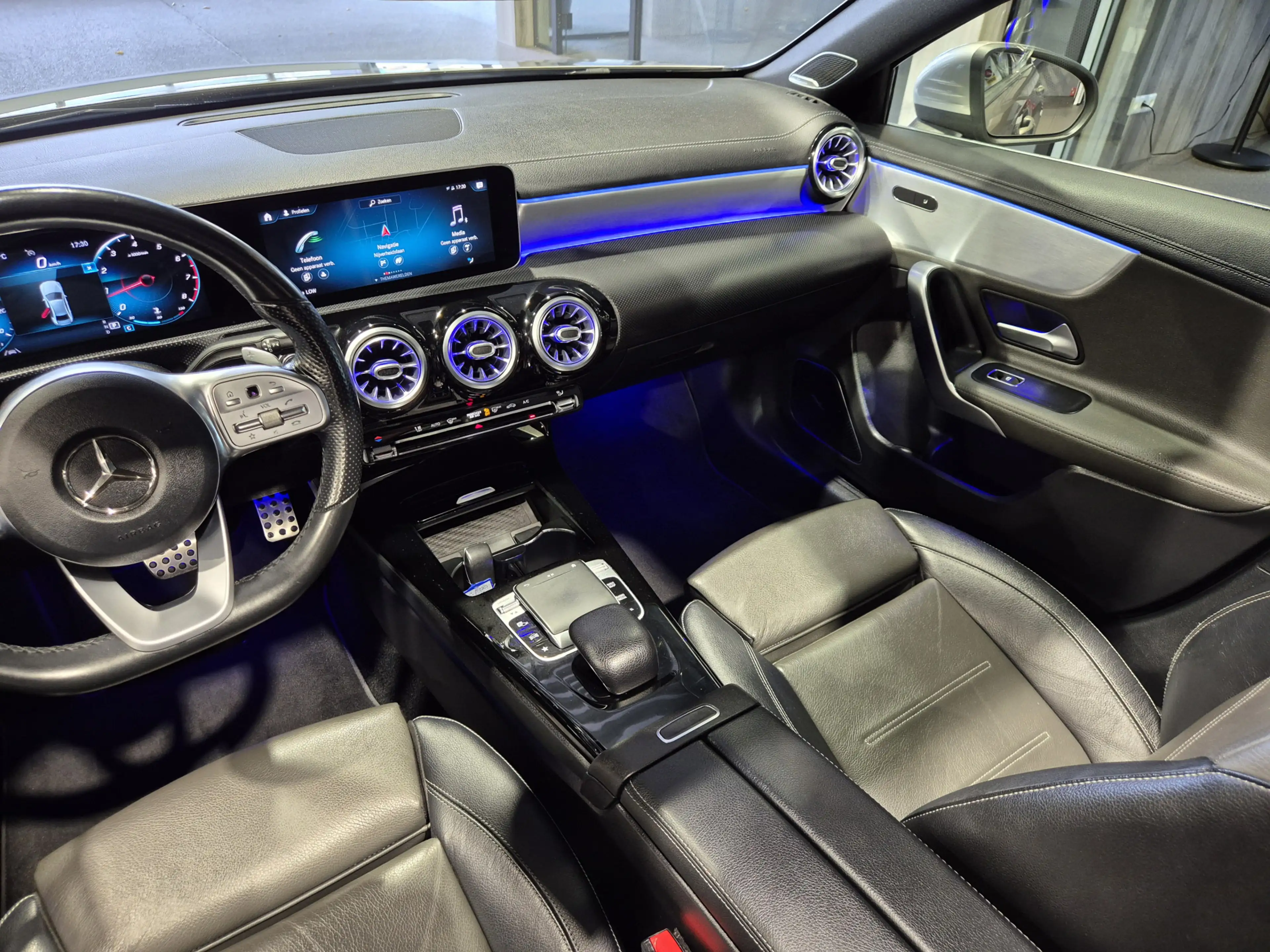 Mercedes-Benz A 200 Premium Plus AMG Panorama | Camera | LED | Vollede — photo 5