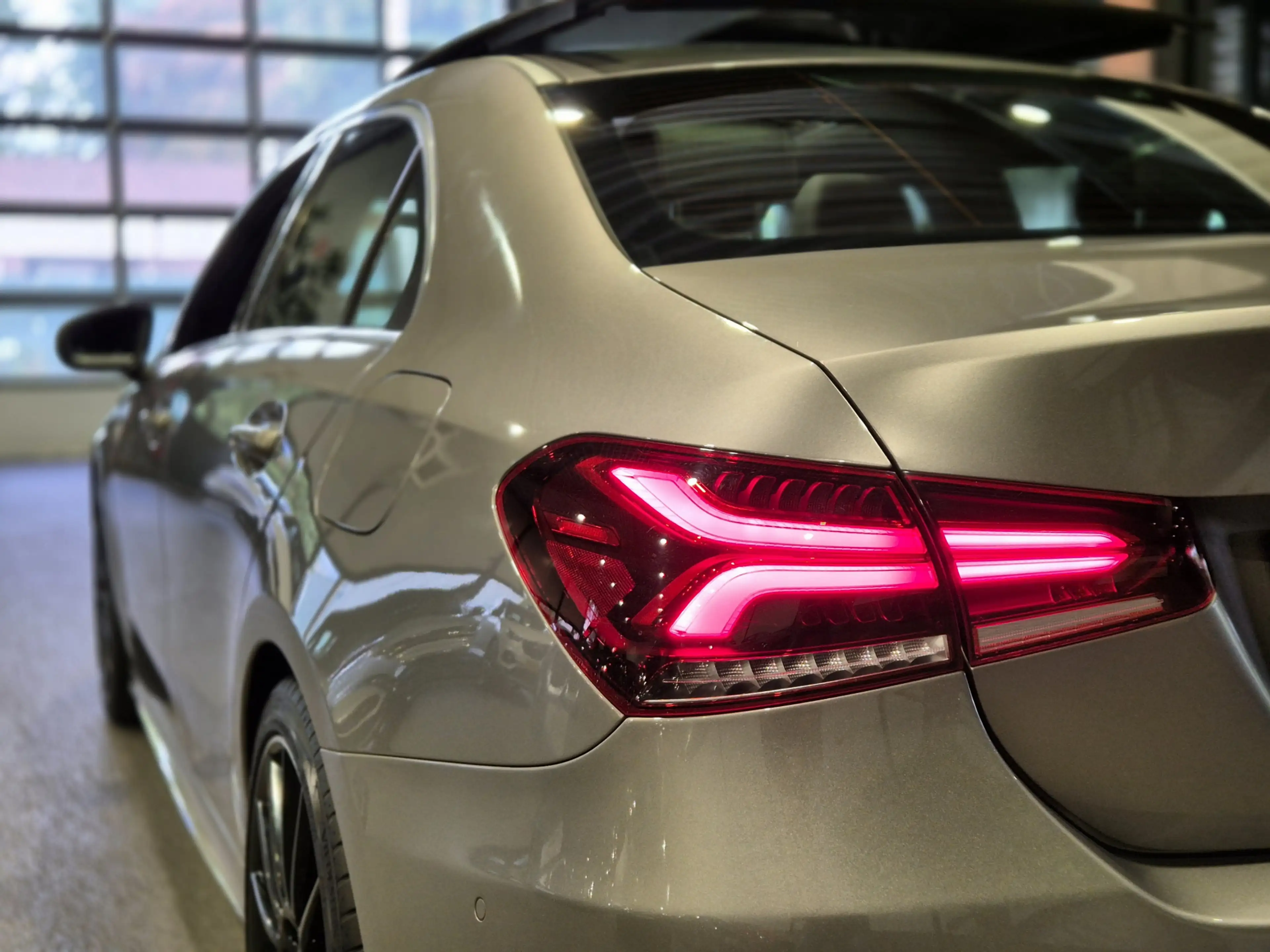 Mercedes-Benz A 200 Premium Plus AMG Panorama | Camera | LED | Vollede — photo 16