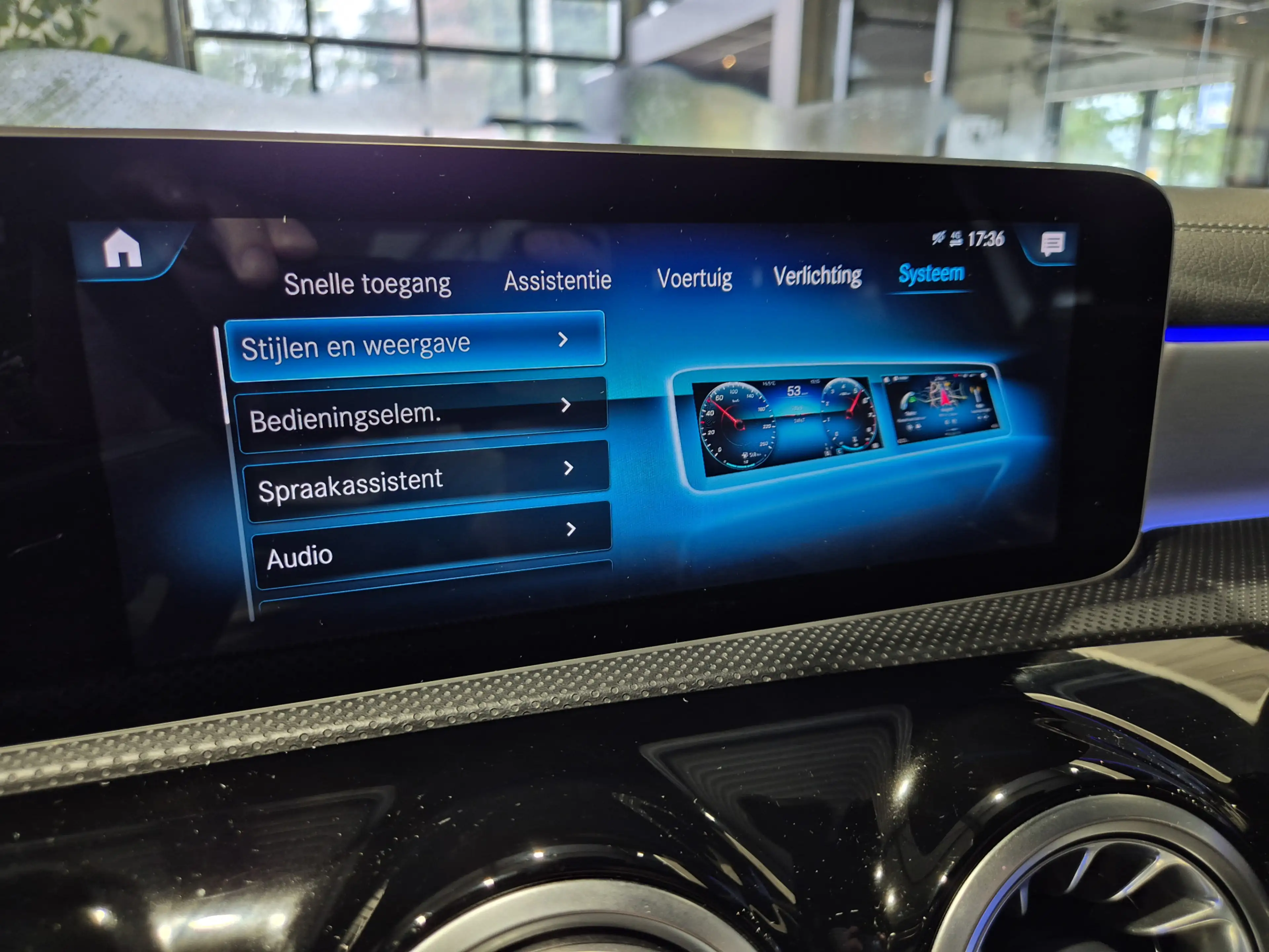 Mercedes-Benz A 200 Premium Plus AMG Panorama | Camera | LED | Vollede — photo 22