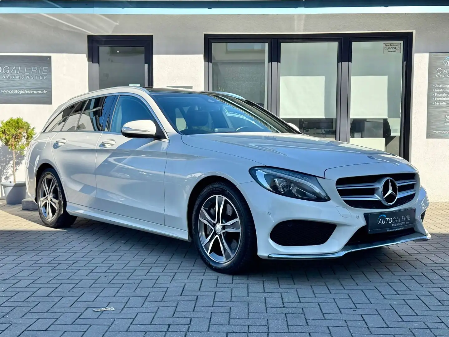 Mercedes-Benz C 250 d T *AMG*Pano*AHK*LED* Weiß - 1