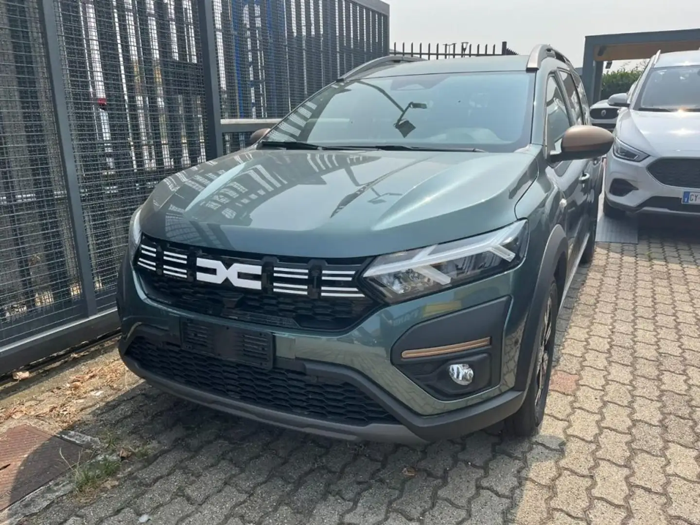 Dacia Jogger 1.0 TCe GPL 100 CV 7 posti Extreme Up Vert - 2