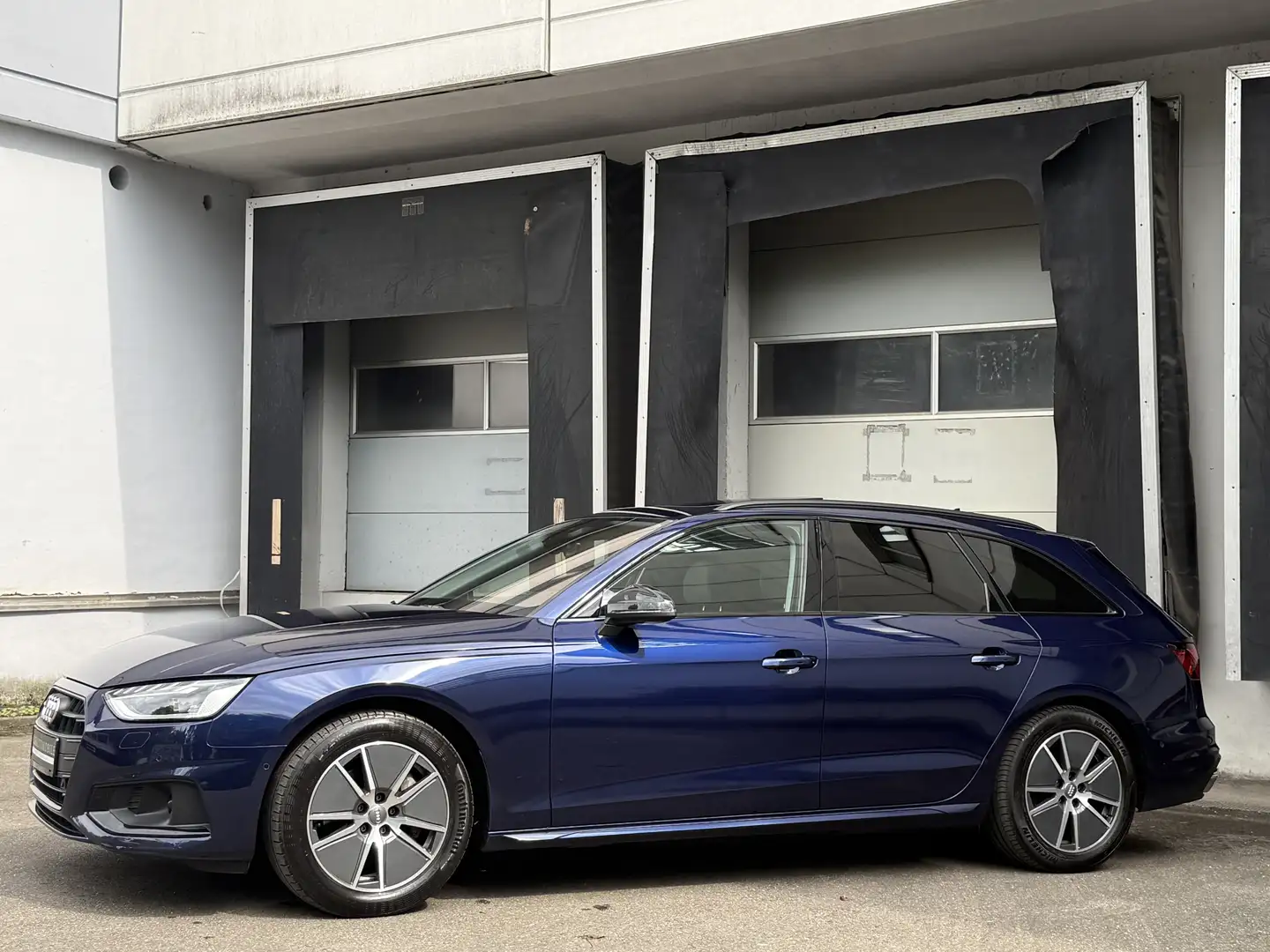 Audi A4 40 TDI Advanced LED Bang&Olufsen Pano Standh. Blau - 2