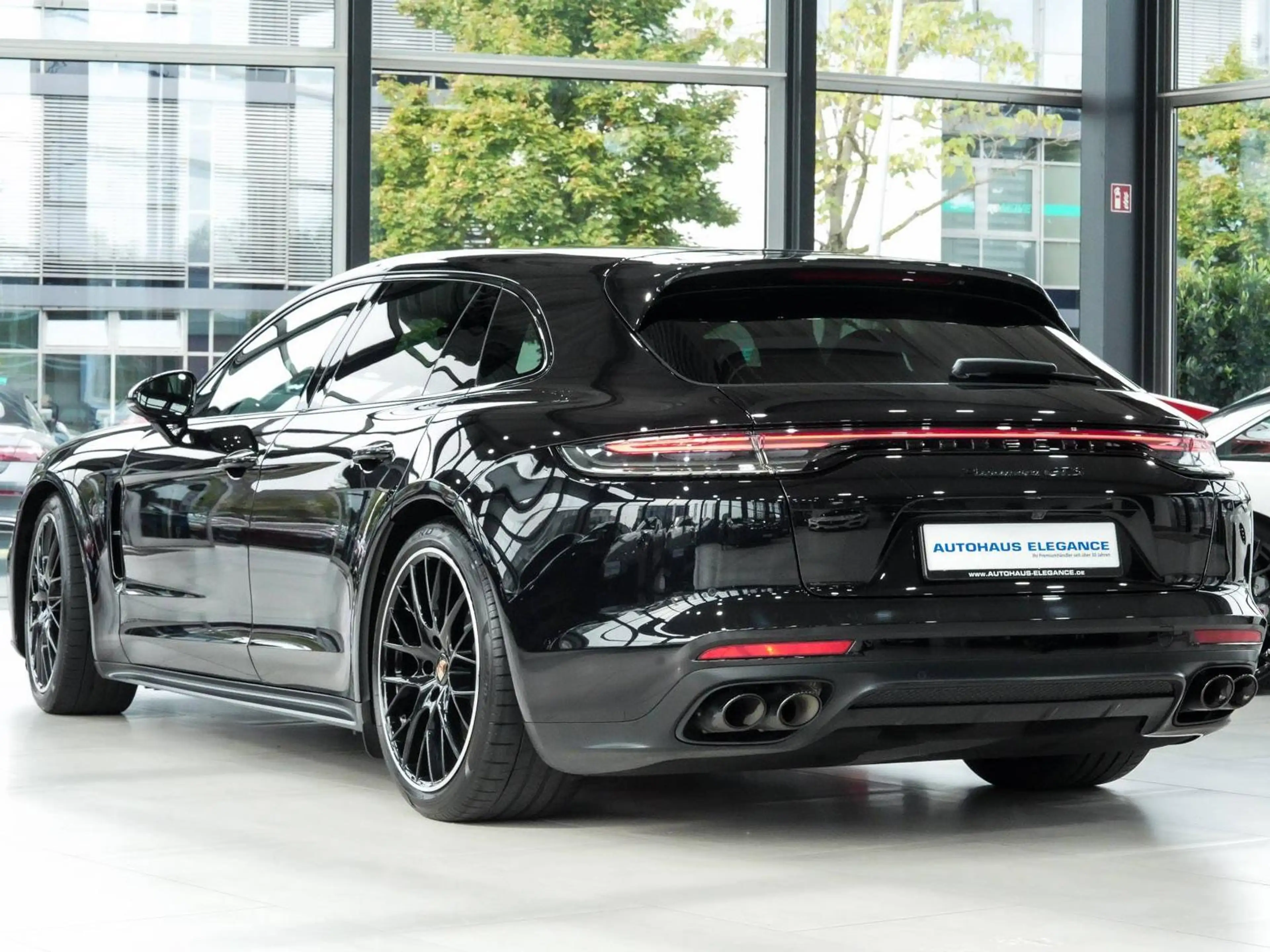 Porsche Panamera Sport Turismo GTS*SPORT-CHRONO*MATRIX* — photo 3