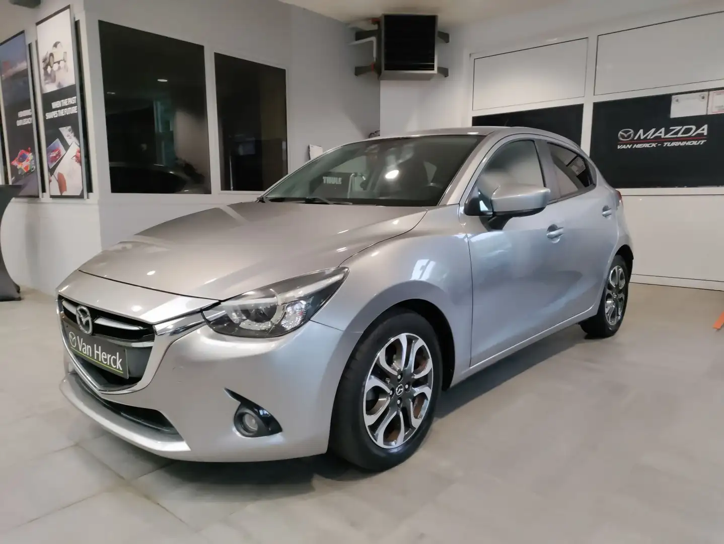Mazda 2 1.5 SKYACTIV-G skyDRIVE Play Edition AUT Gris - 1
