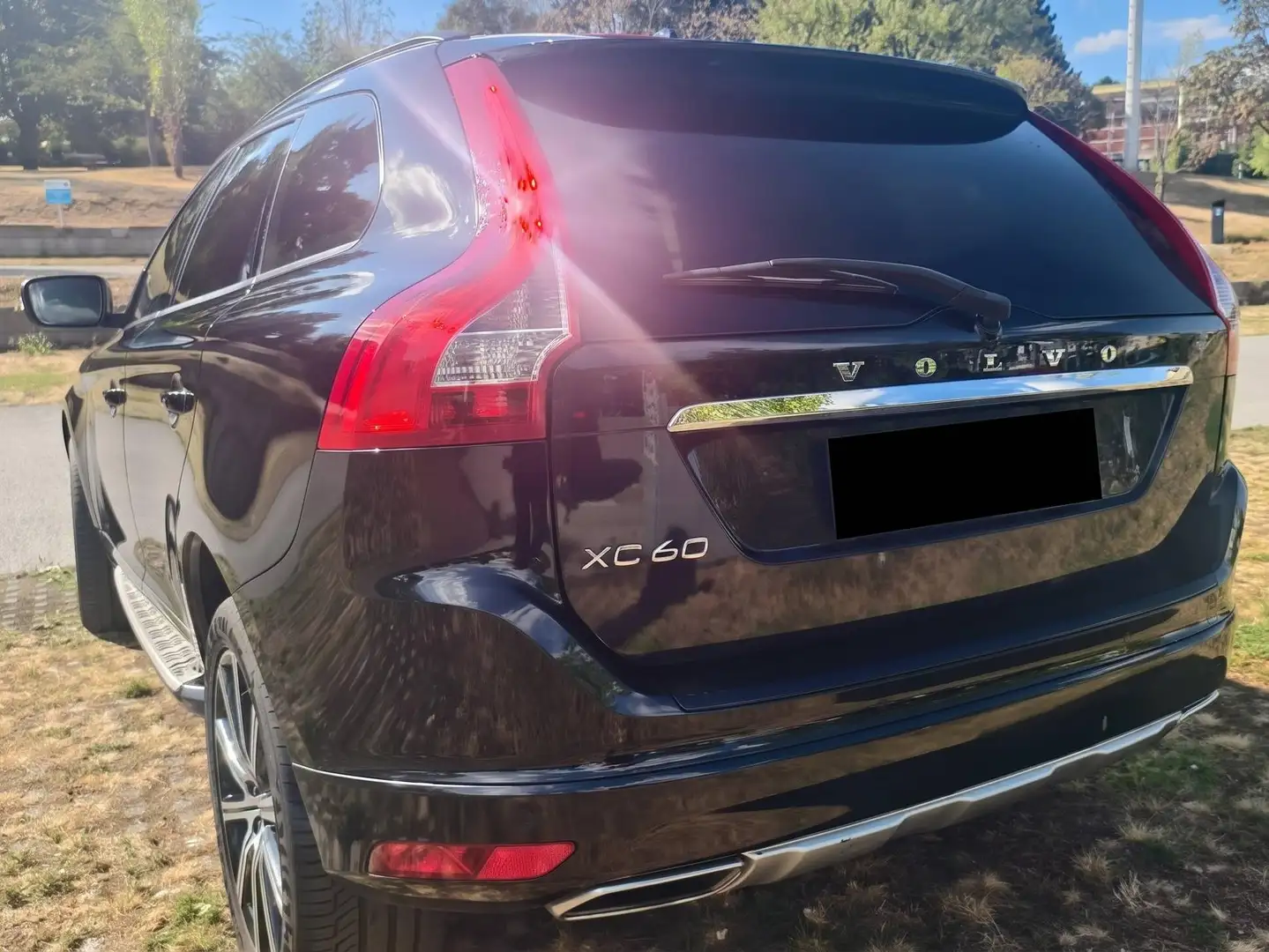 Volvo XC60 XC60 D4 AWD Summum Geartronic Summum Schwarz - 2