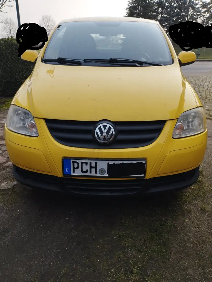 Volkswagen Fox Basis Жовтий - 1