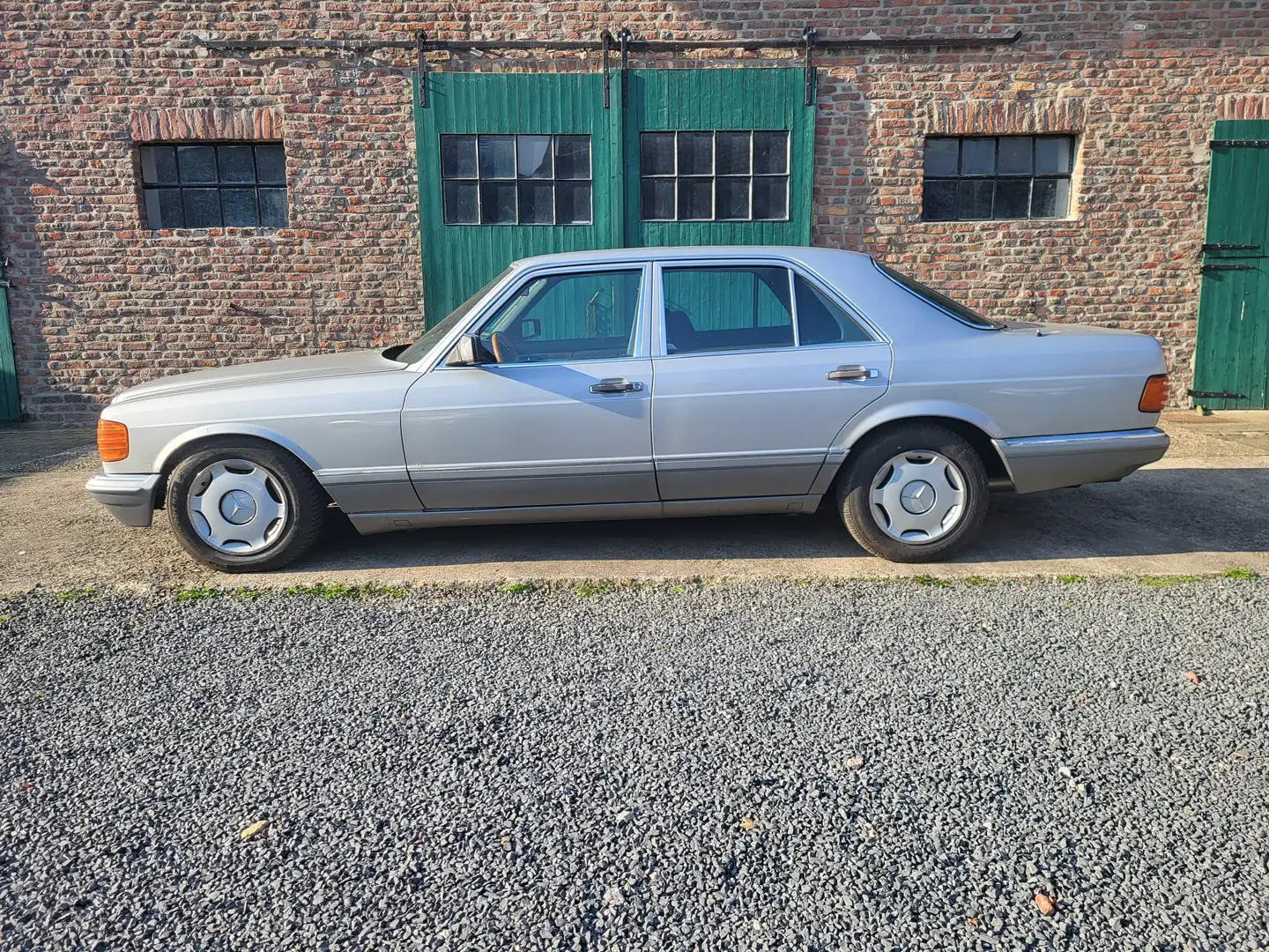 Mercedes-Benz S 300 SE W126 TÜV 2027 H-Kennzeichen Argent - 1