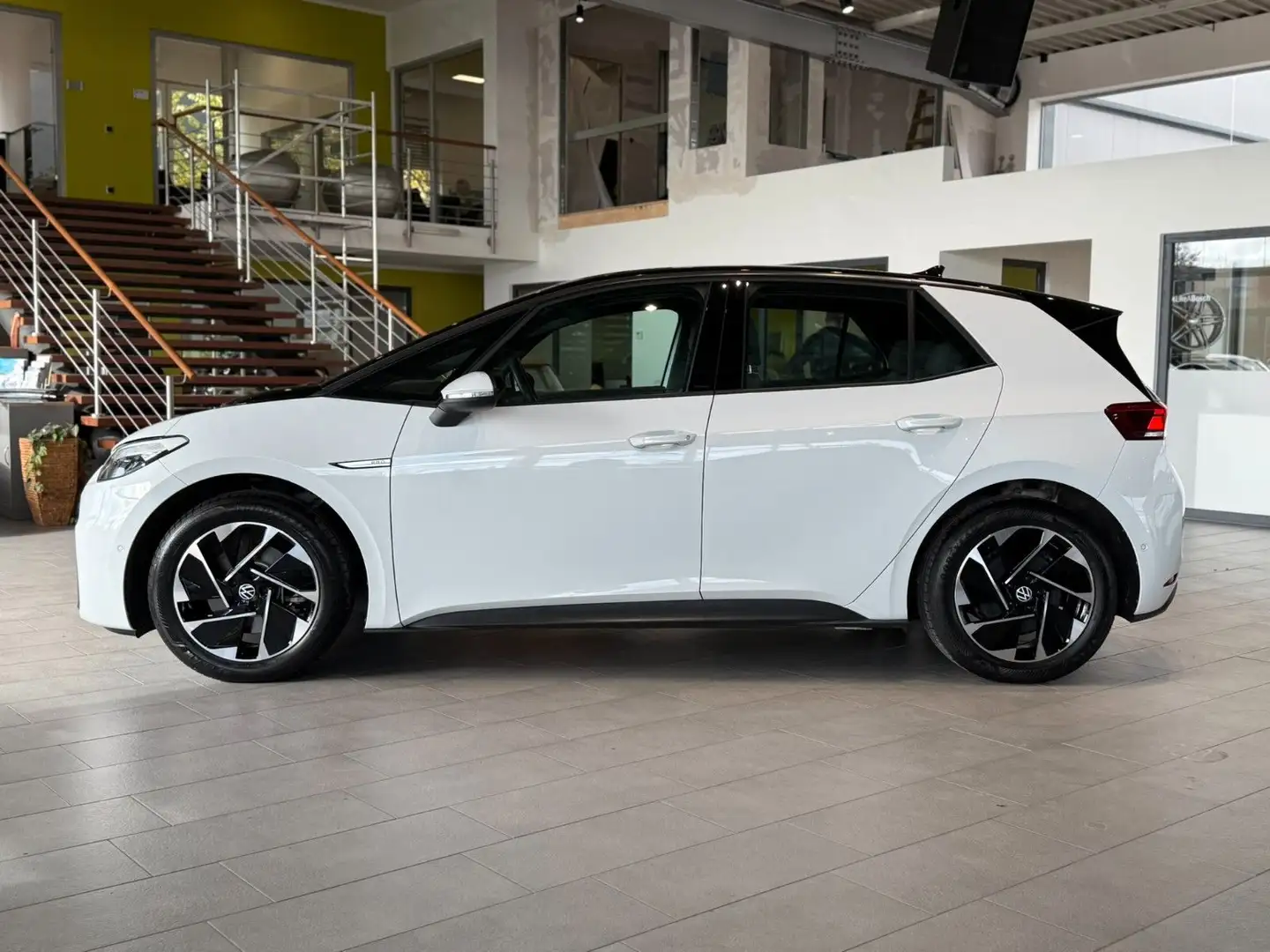 Volkswagen ID.3 Pro Performance*RFK*LED*Komfort-Paket* Weiß - 2