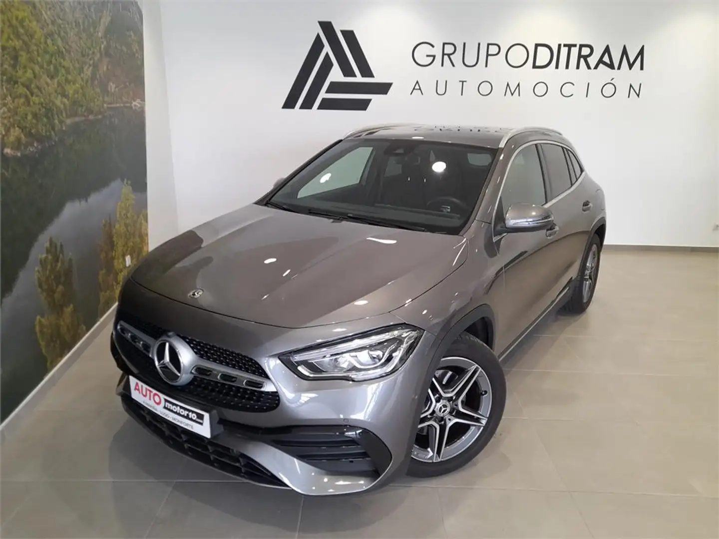 Mercedes-Benz GLA 200 D - 2