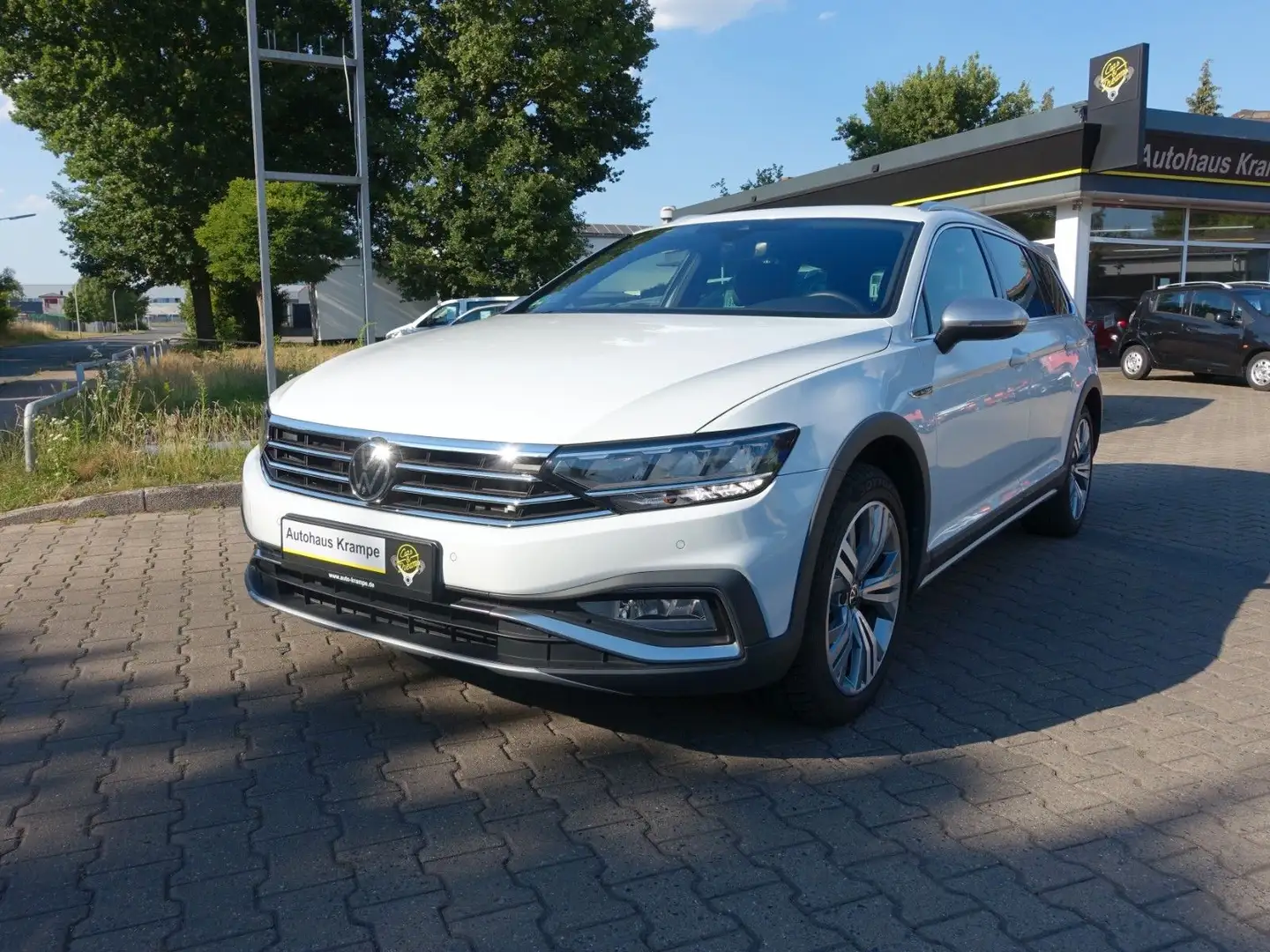 Volkswagen Passat Variant Alltrack 4Motion Leder Navi LED Wit - 1