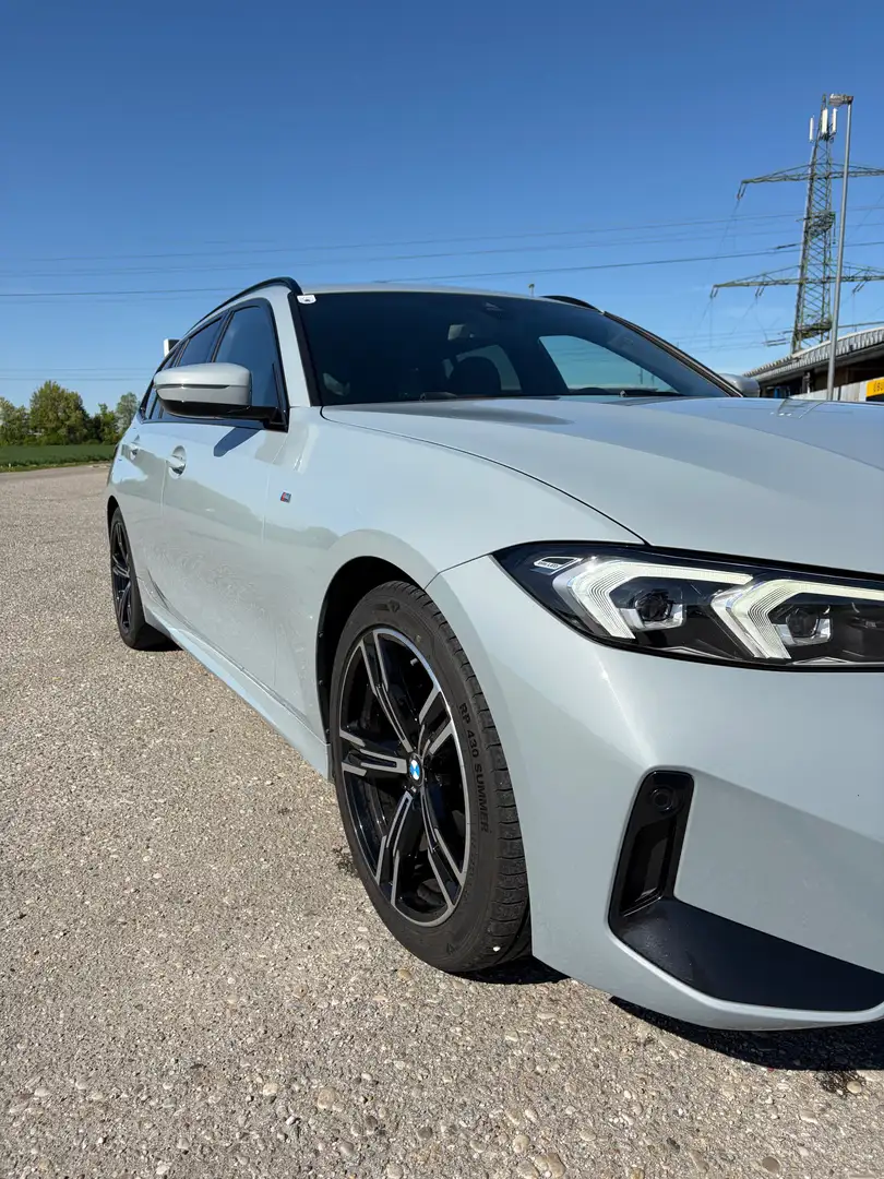 BMW 318 318d 48 V Touring Aut. Grau - 1