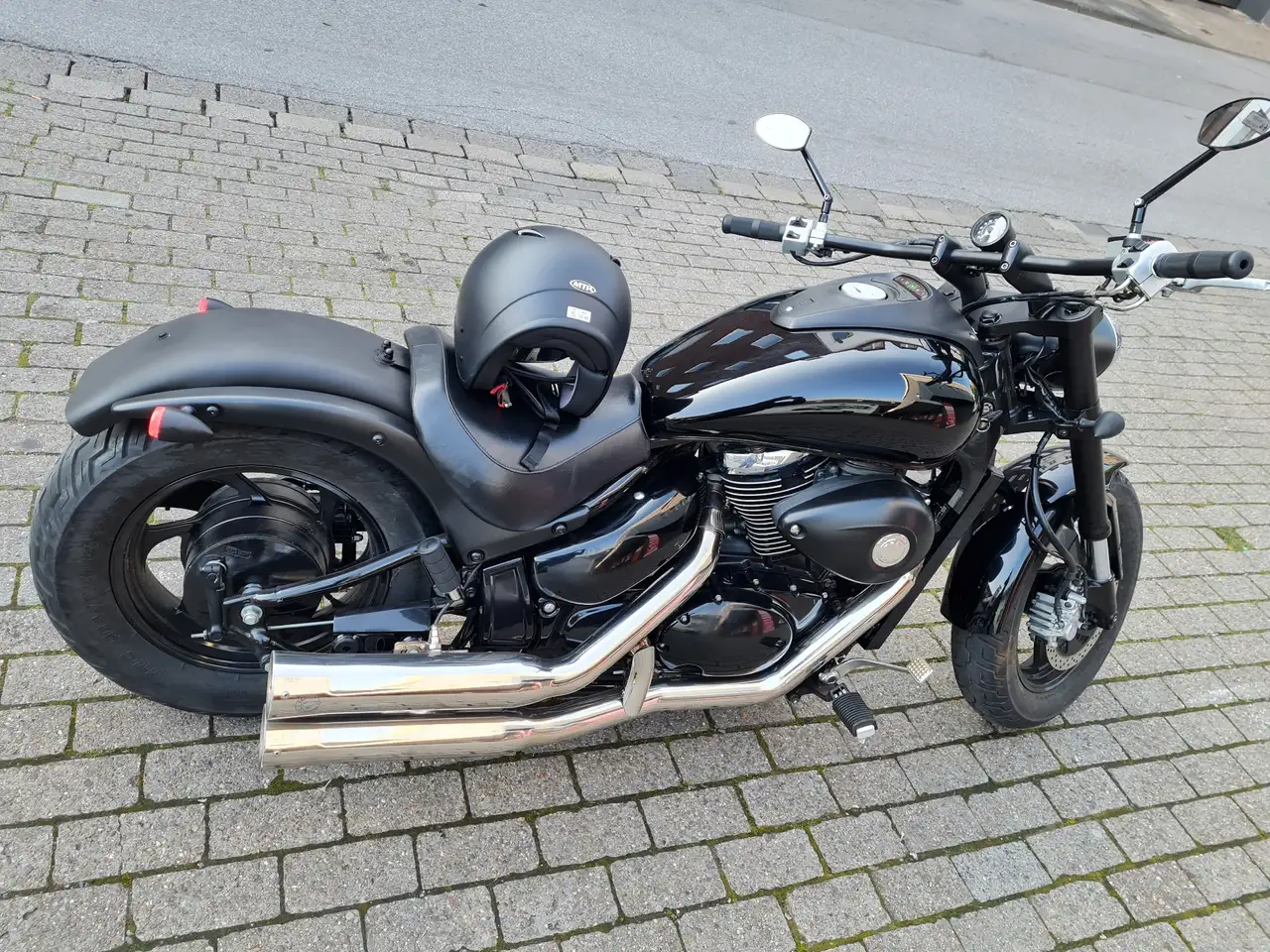 Suzuki Intruder M
