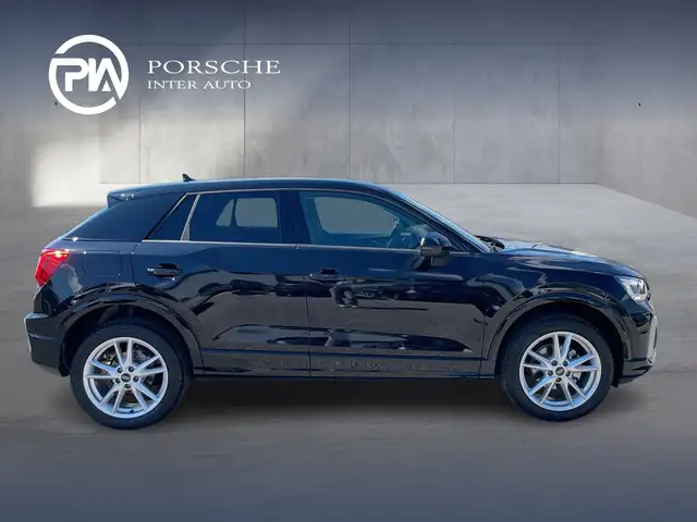 Audi Q2 view 6