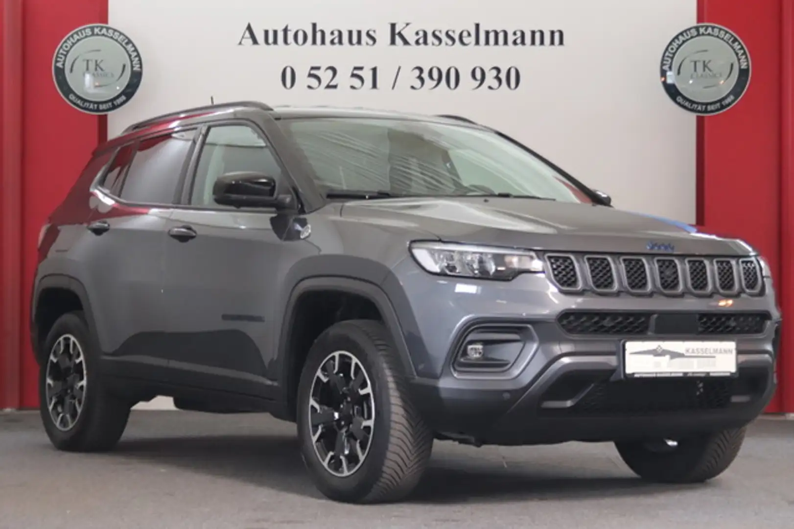 Jeep Compass Trailhawk Plug-In Hybrid 4WD Gris - 2