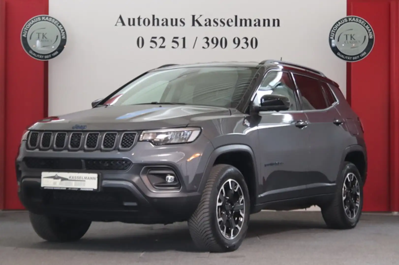 Jeep Compass Trailhawk Plug-In Hybrid 4WD Gris - 1