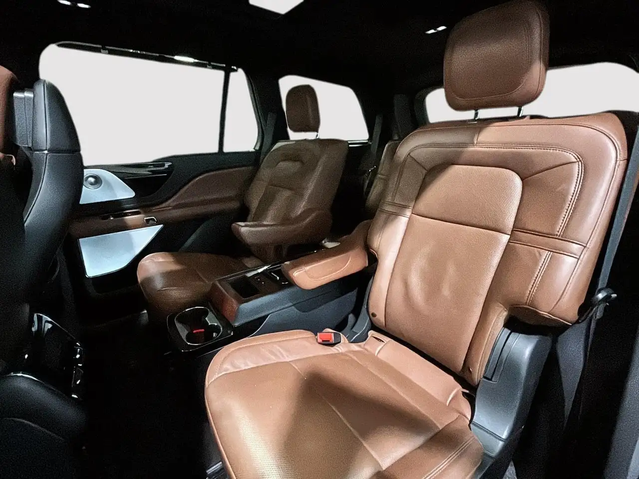 Lincoln Aviator снимка Lincoln Aviator