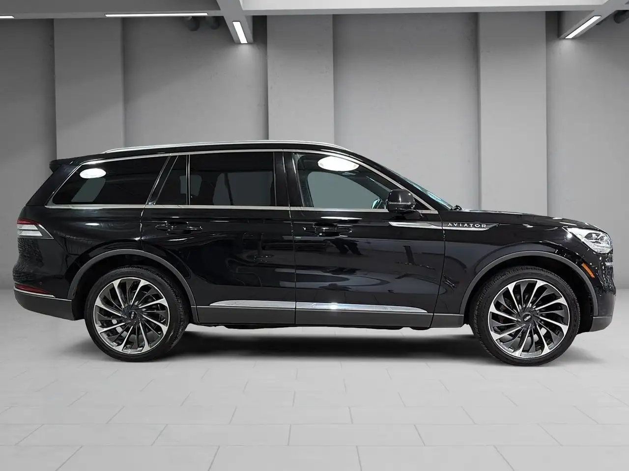 Lincoln Aviator снимка Lincoln Aviator